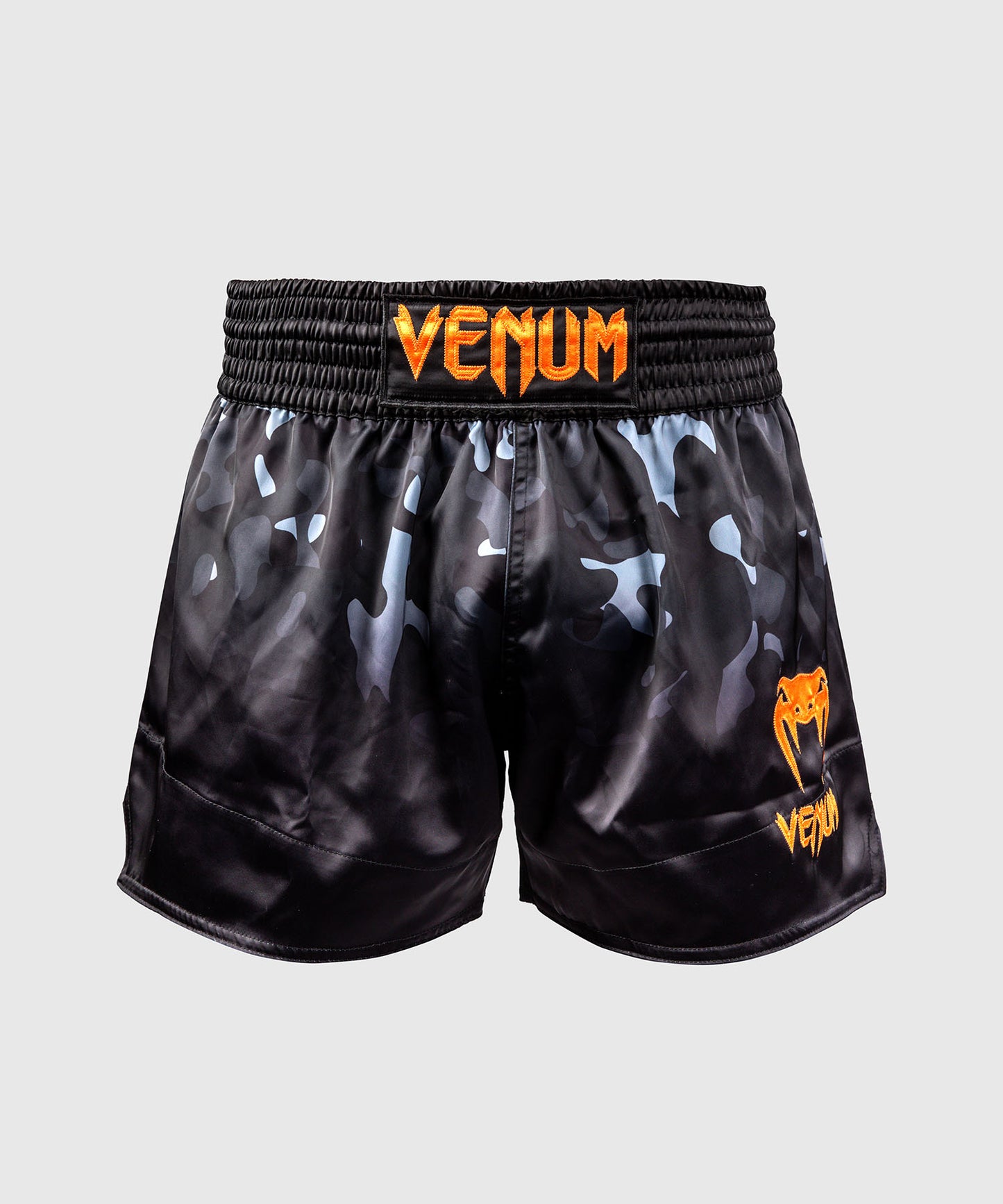 Venum Classic Shorts de Muay Thai - Camo Negro/Naranja