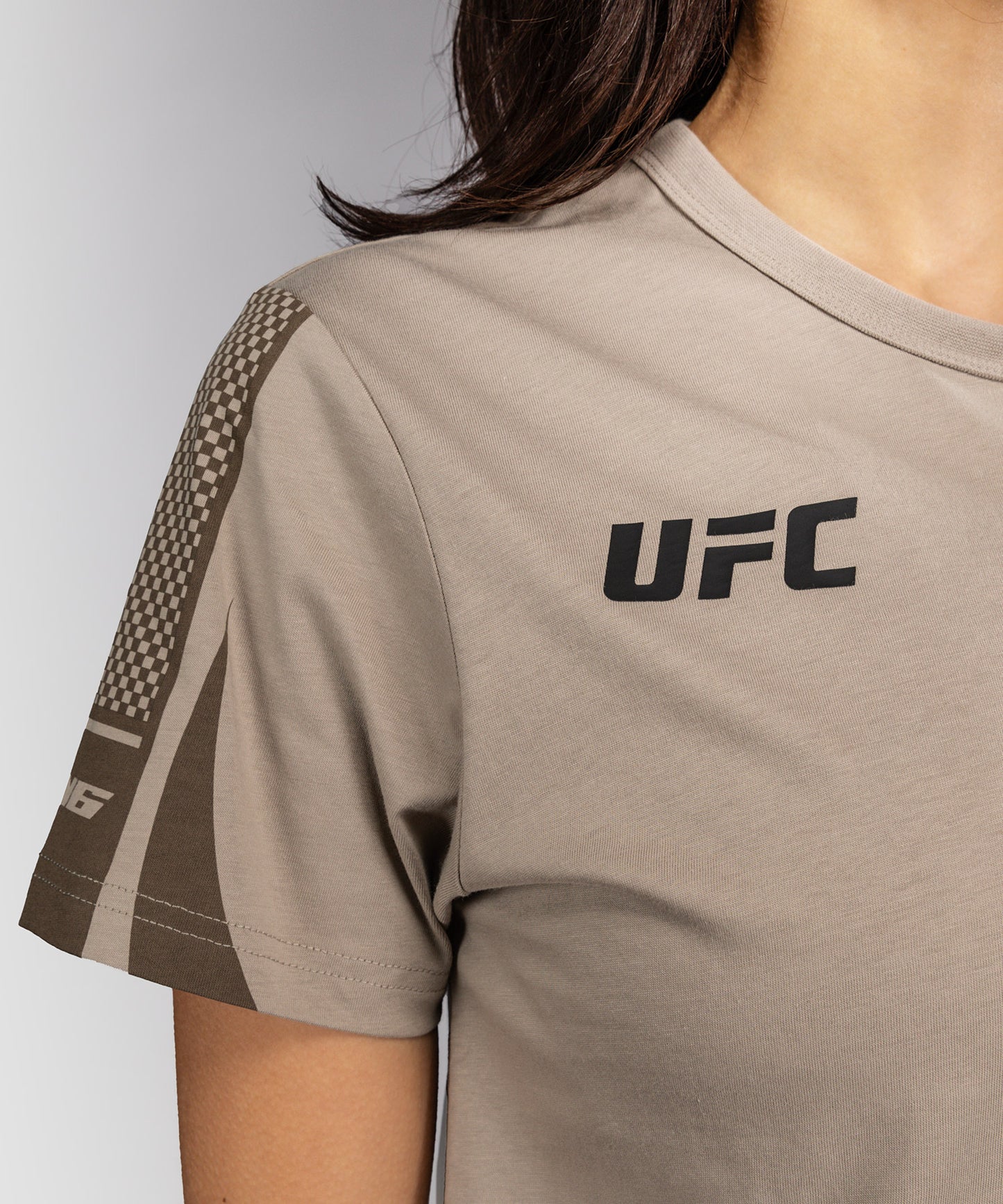Venum UFC Unity by Venum Authentic Fight Week T-shirt a Maniche Corte da Donna - Sabbia