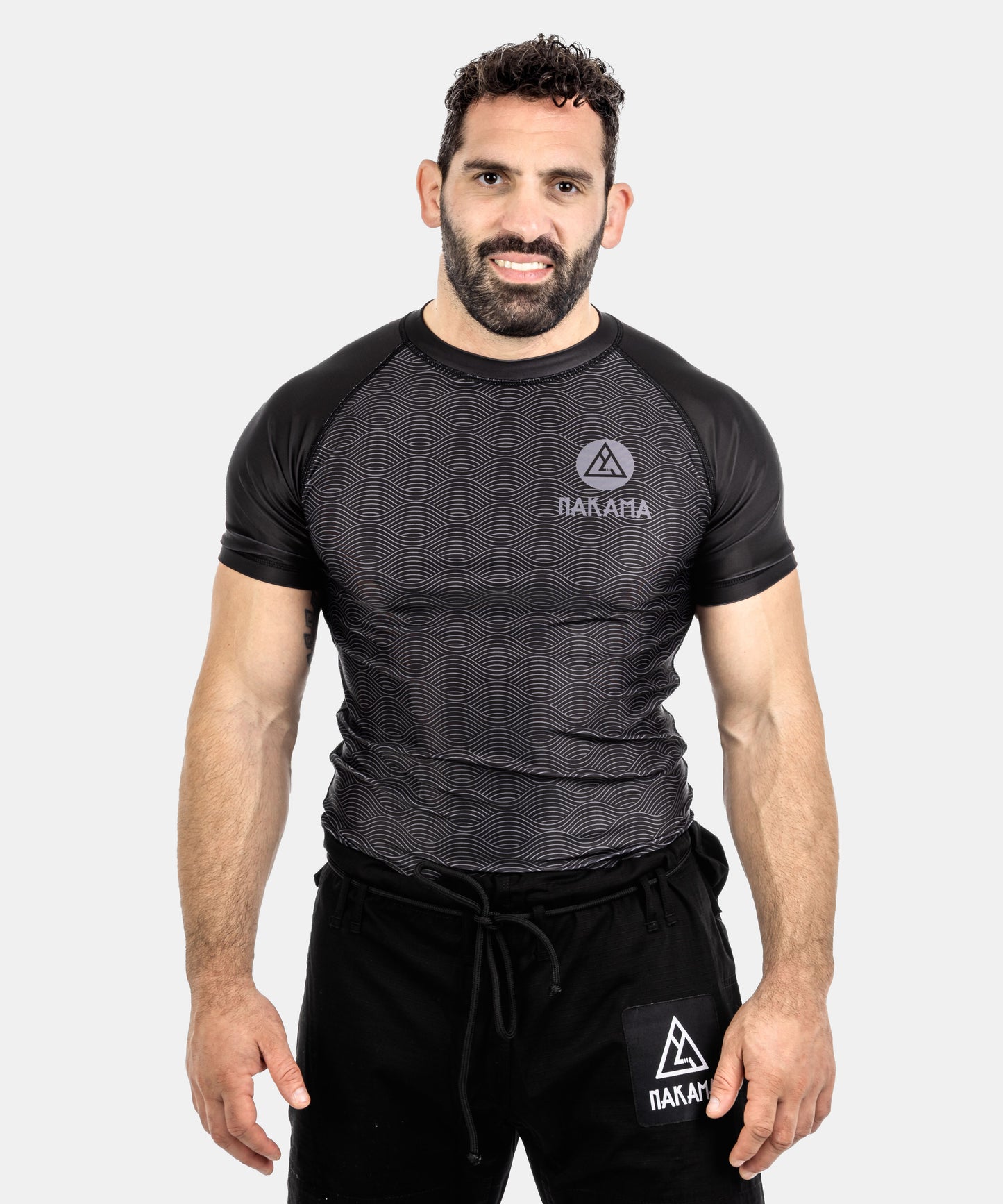 Nakama No-Gi IBJJF Rashguard de Manga Corta - Negro/Negro