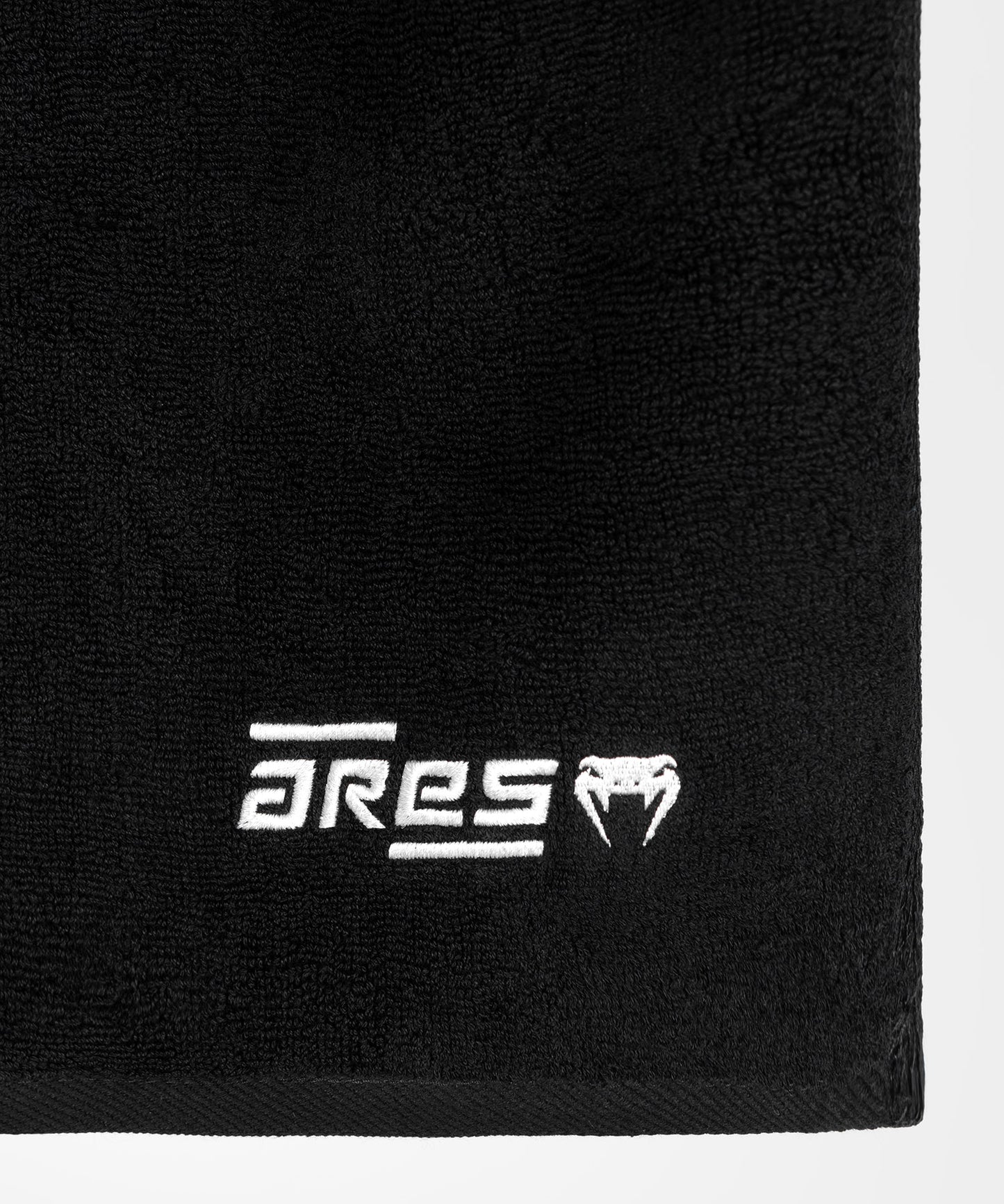Towel 70x137cm Venum x Ares - Black