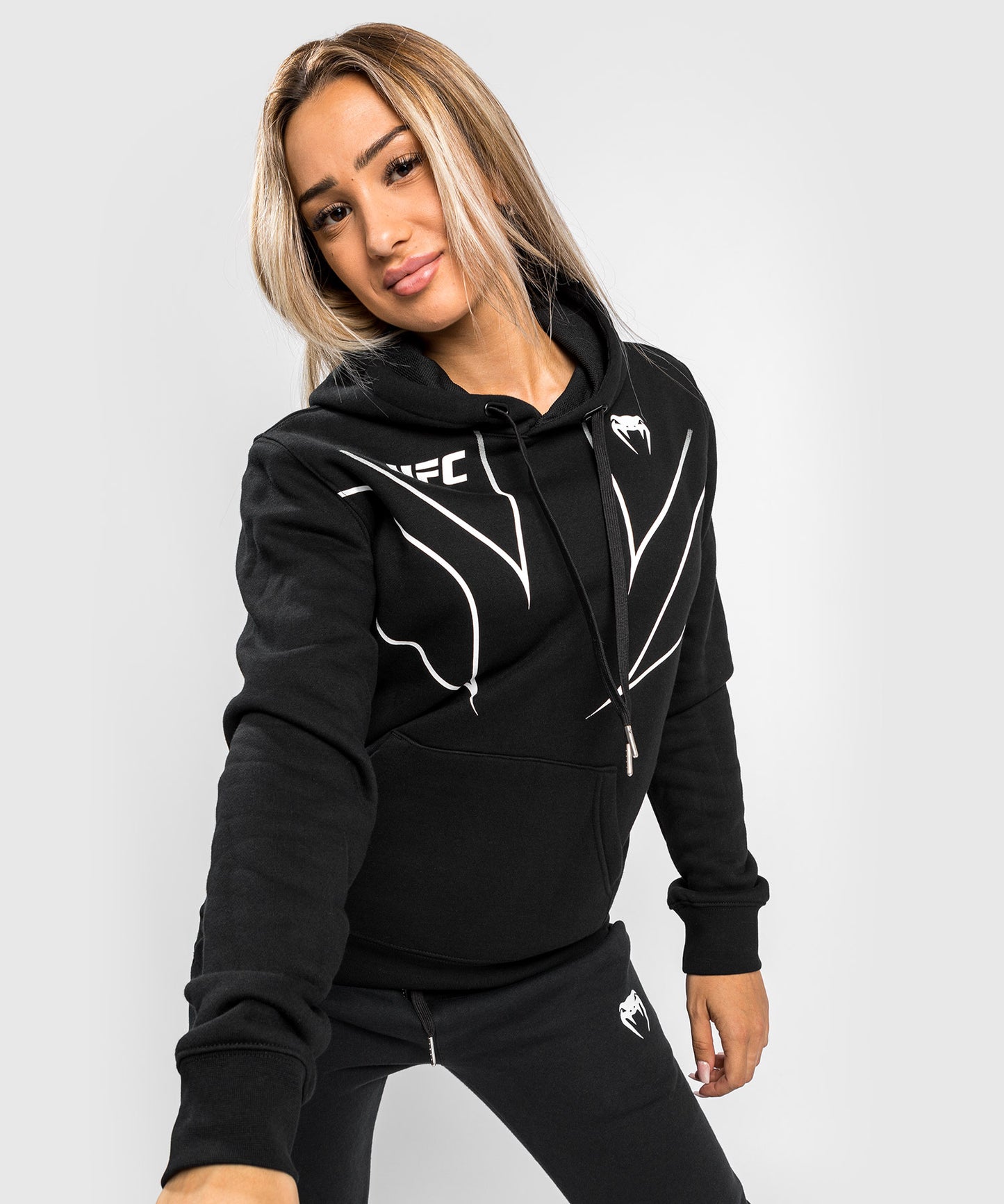 Sweatshirt UFC Venum Authentic Fight Night 2.0 Replica - Pour Femmes - Noir