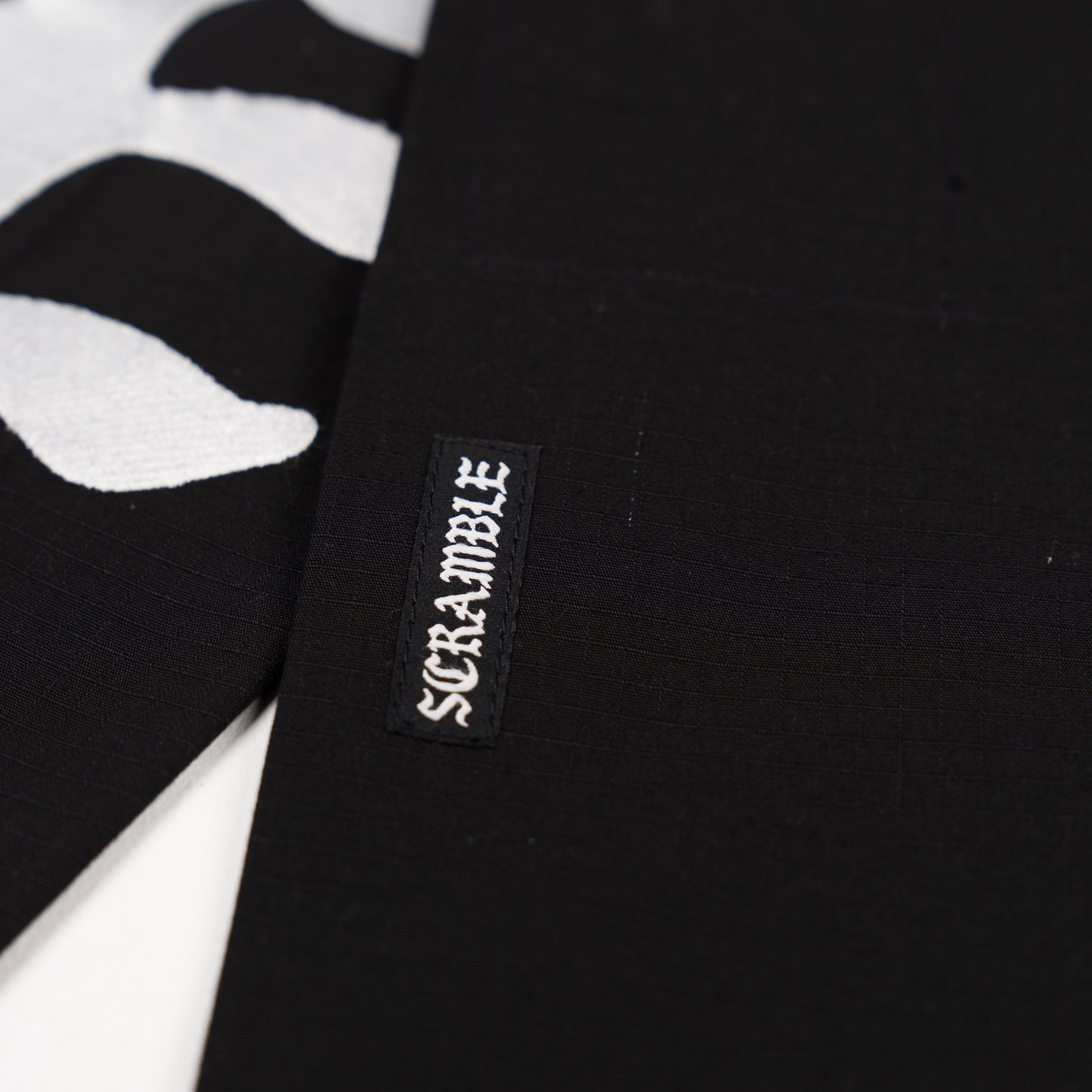Kimono Von JJB Scramble Glyph - Schwarz