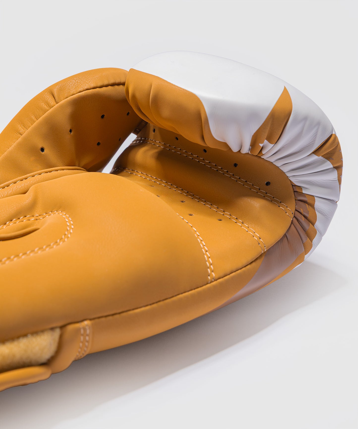 Venum Hurricane Boxing Gloves - Havana/ White