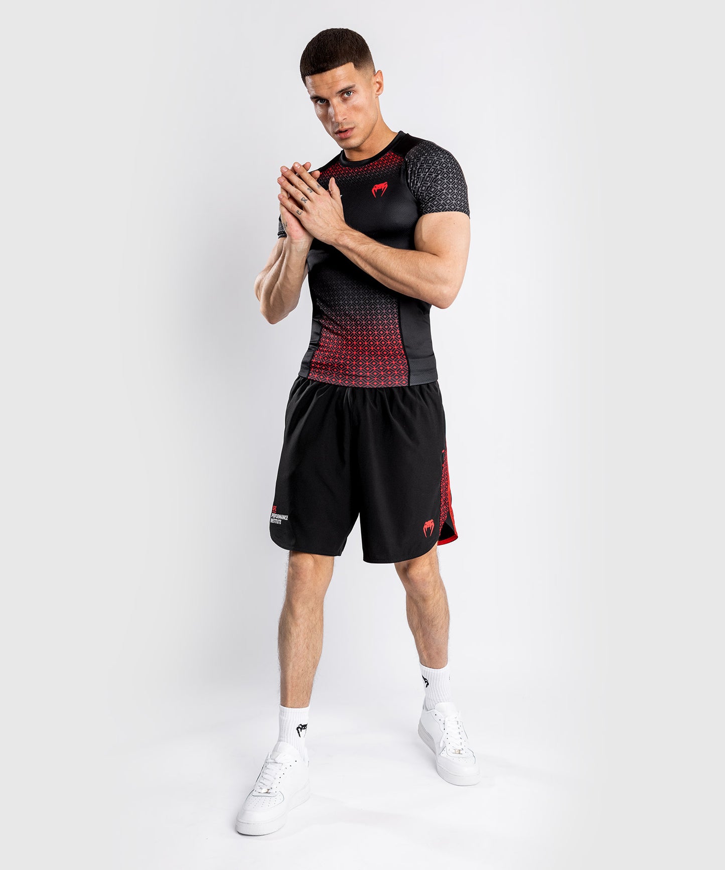 T-Shirt de Compression UFC Venum Performance Institute - Manches Courtes - Noir/Rouge