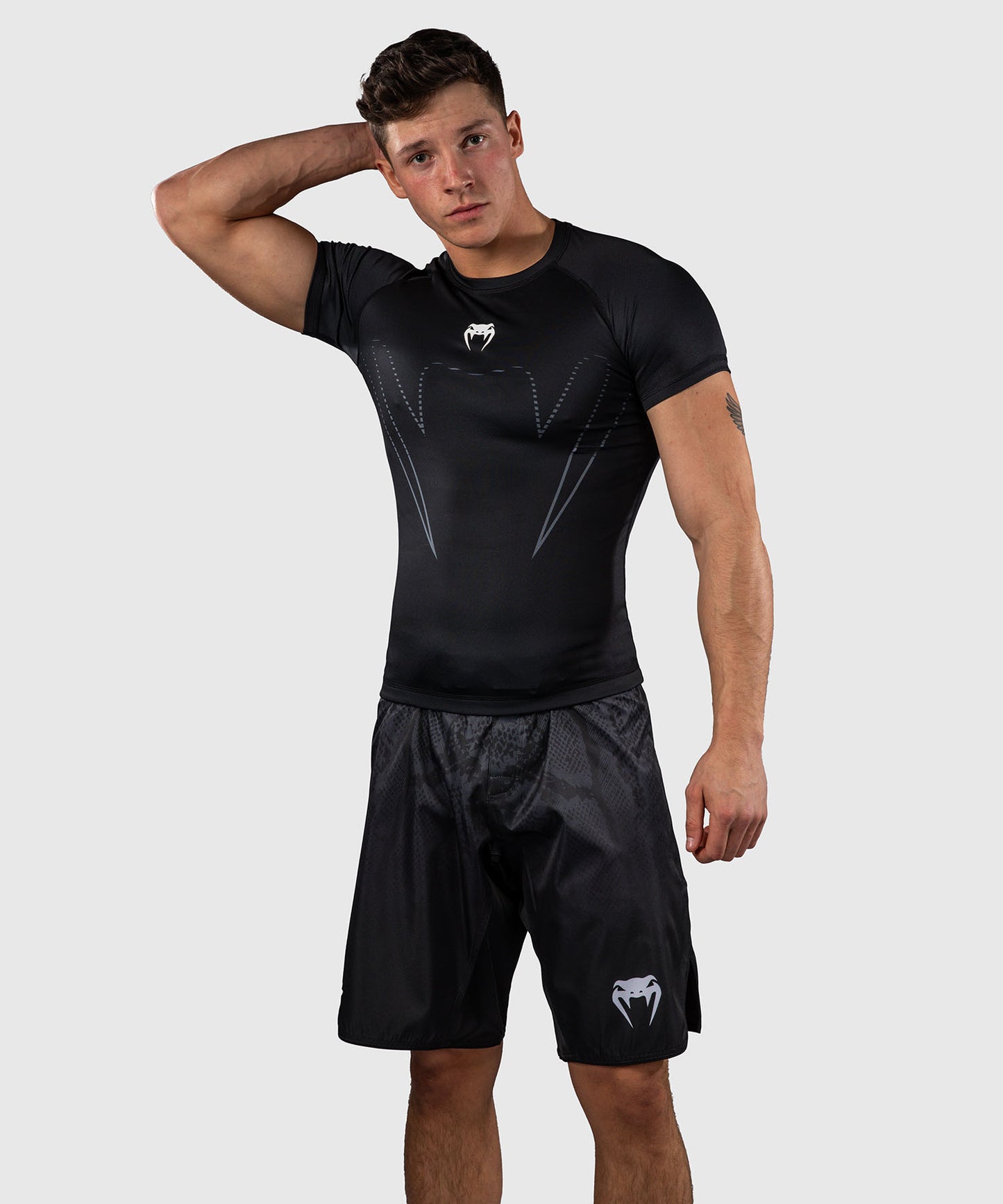 Venum Edge Rashguard a Maniche Corte – Nero/Sabbia