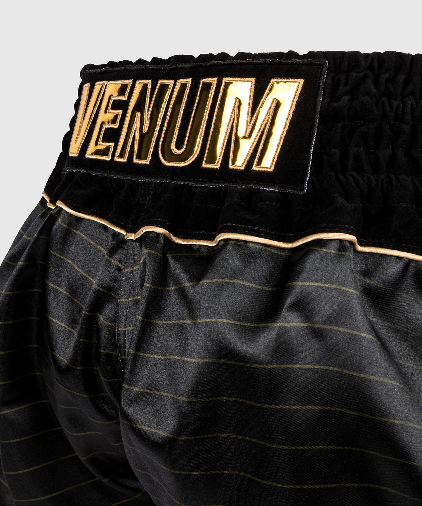 Short de Muay Thai Venum Attack - Noir/Or