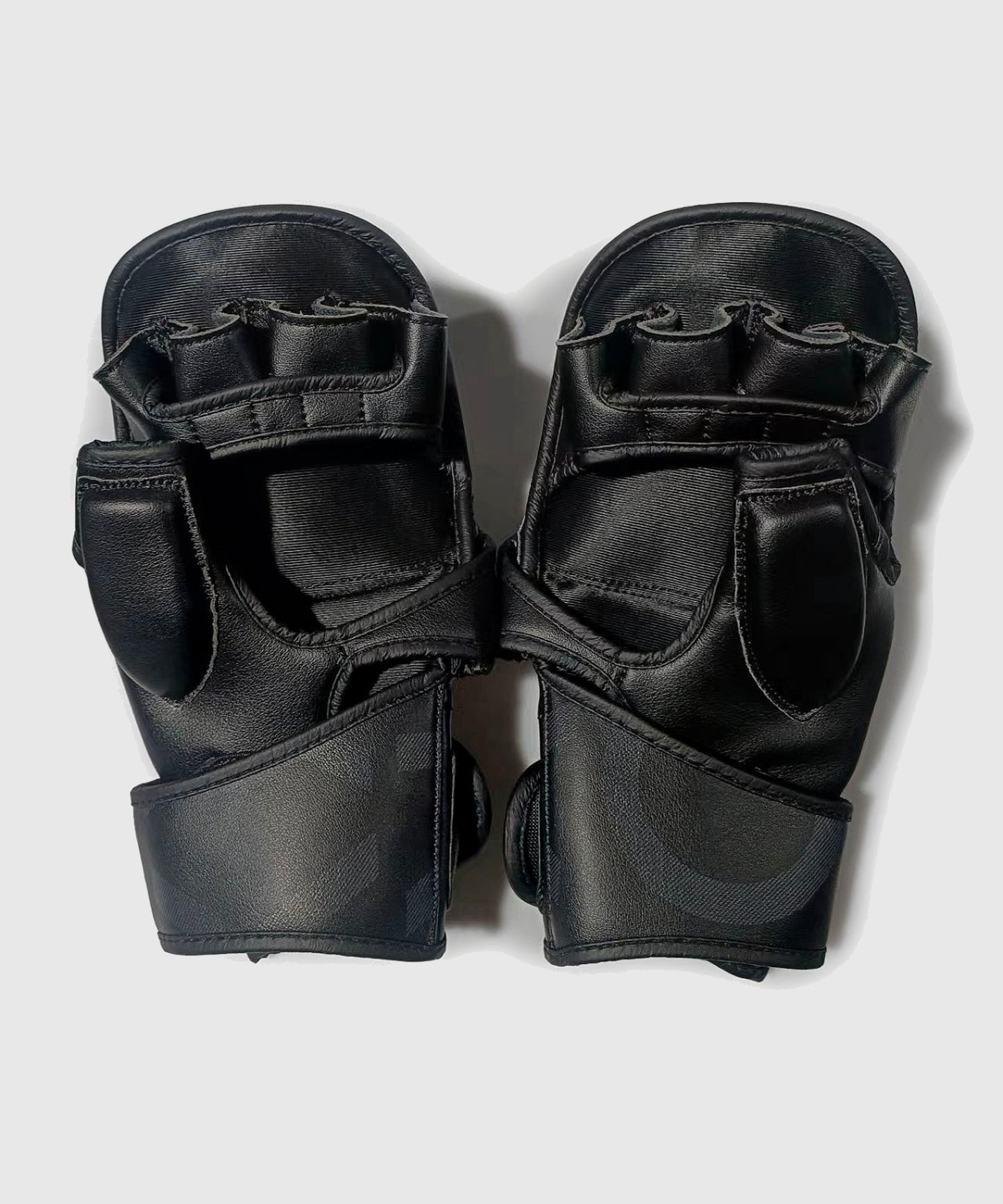Wicked One Right Guantes de Sparring MMA - Negro/Rojo