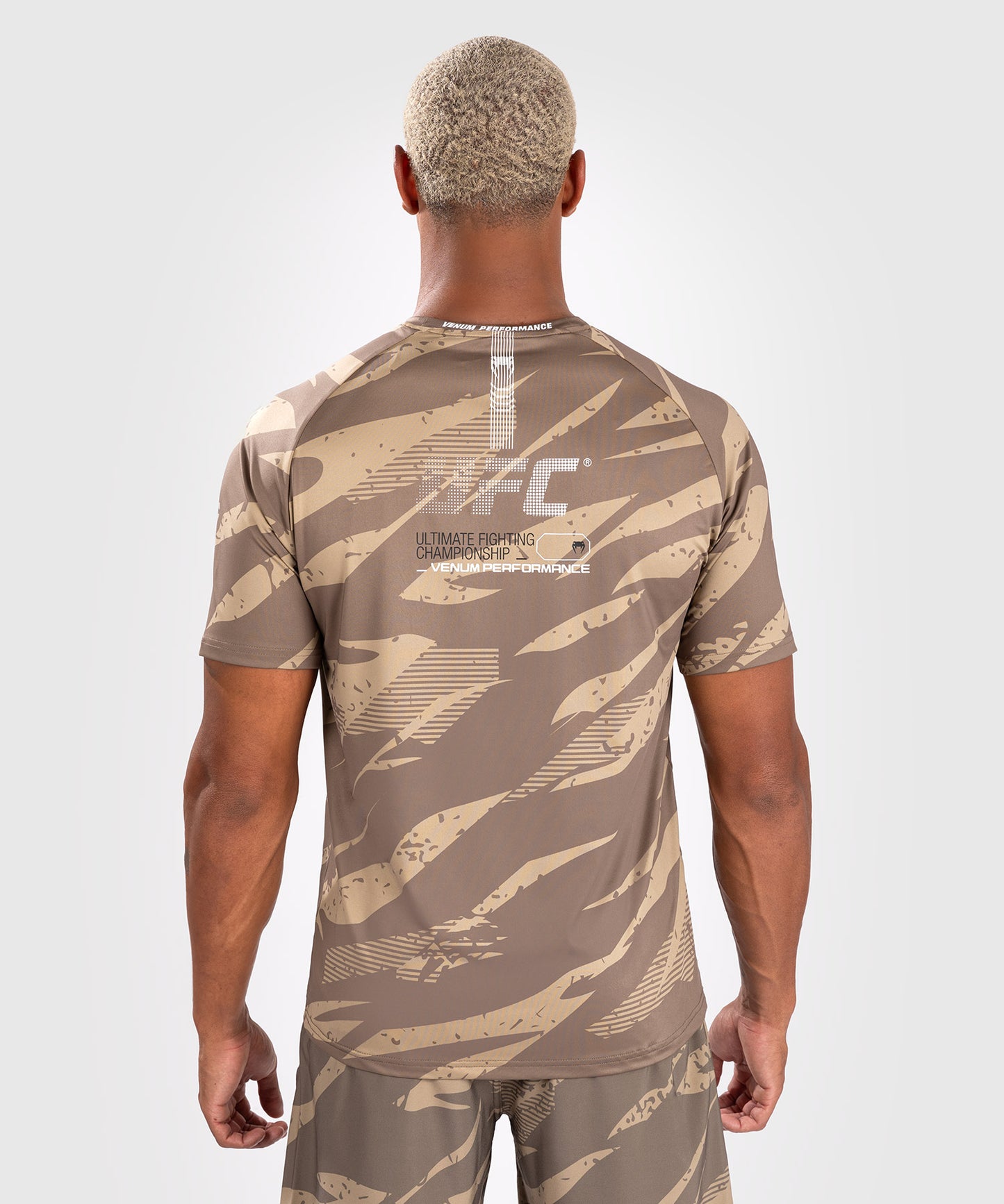 UFC Adrenaline by Venum Fight Week Maglietta Dry Tech da Uomo - Desert Camo