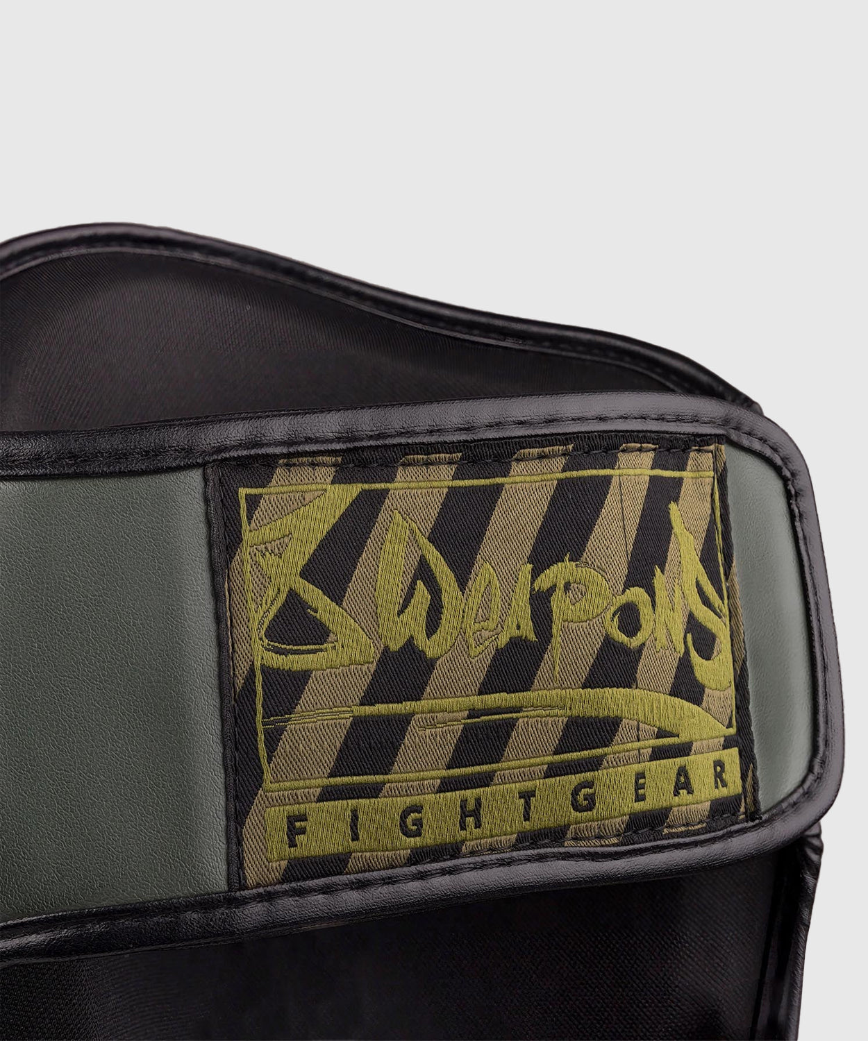8 Weapons Unlimited 2.0 Shin Guards - Khaki/Black