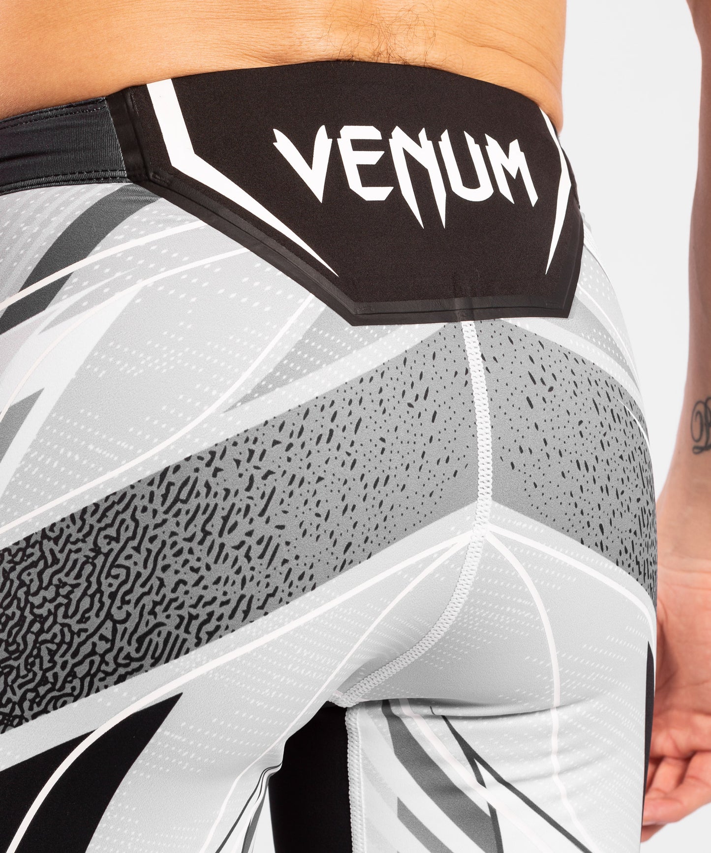 Short de compression pour Hommes UFC Venum Authentic Fight Night - Coupe Courte - Blanc