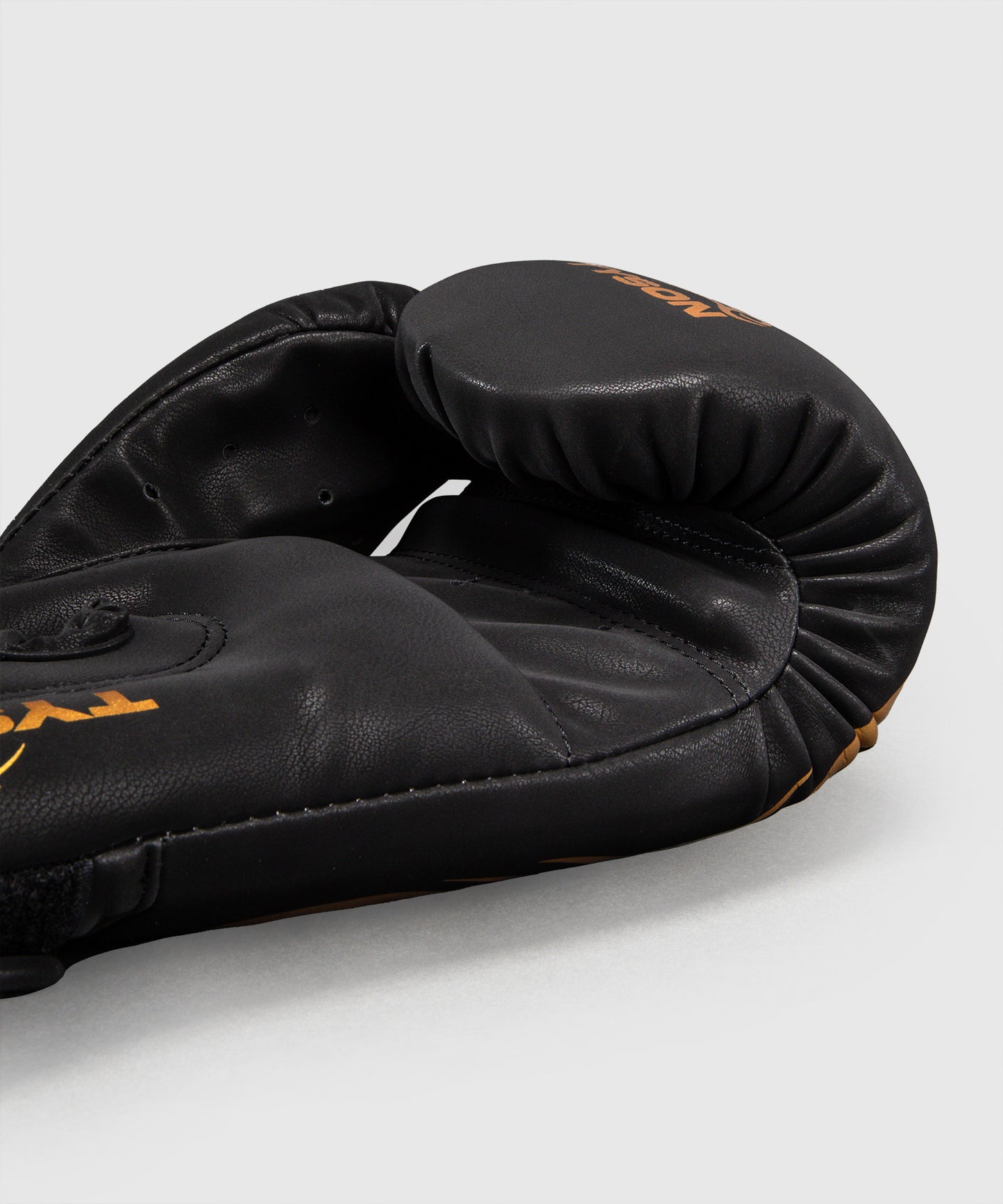 Venum Mike Tyson Guantes de Boxeo Réplica – Negro/Oro