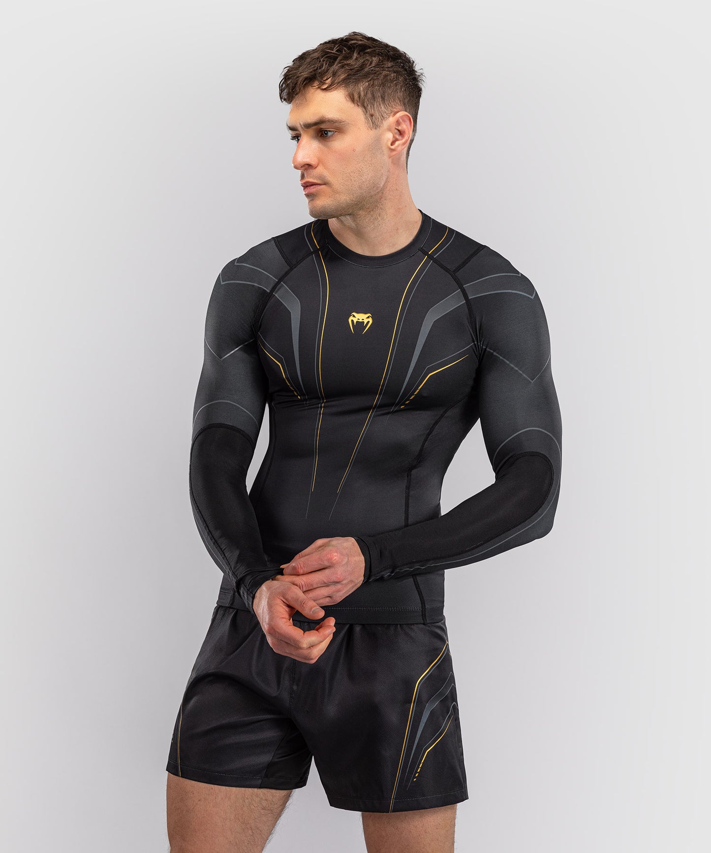 Venum Streamline Long Sleeve Rashguard - Black/Gold