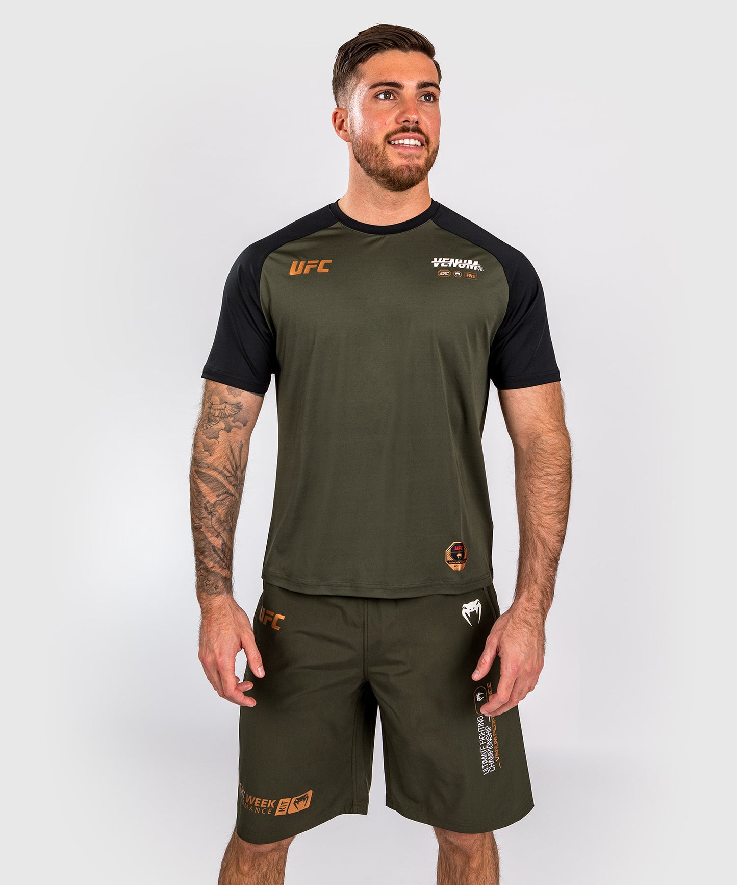 T-shirt Dry-tech pour Hommes UFC Adrenaline by Venum Fight Week - Kaki/Bronze