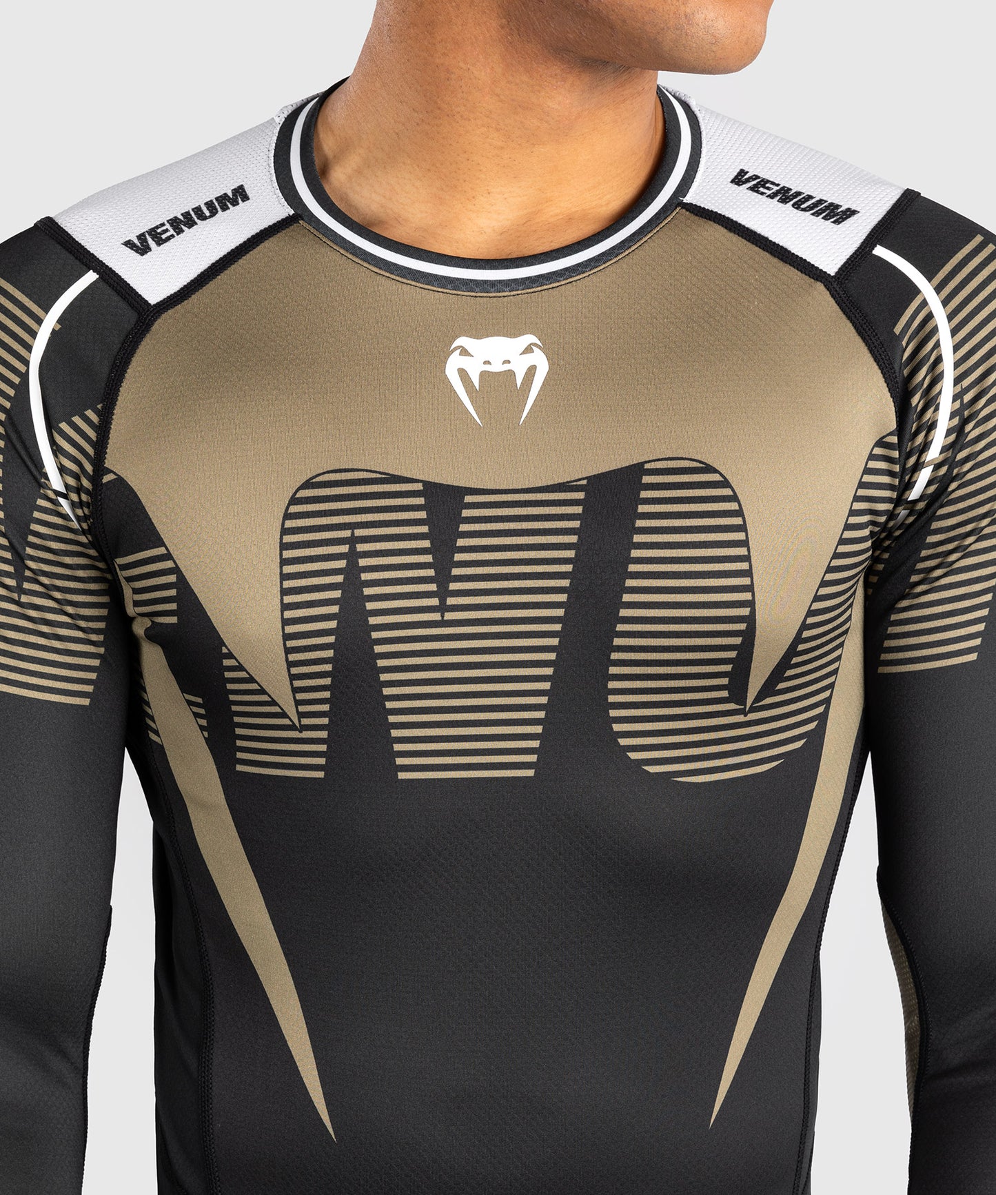 Venum Adrenaline Langarm Rashguard – Schwarz/Sand