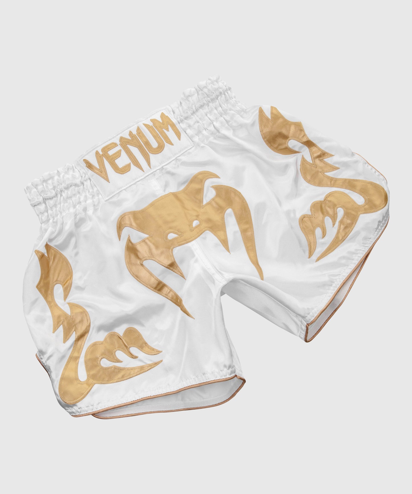Venum Bangkok Inferno Thai-Boxing Shorts - Weiß/Gold - Exclusiv