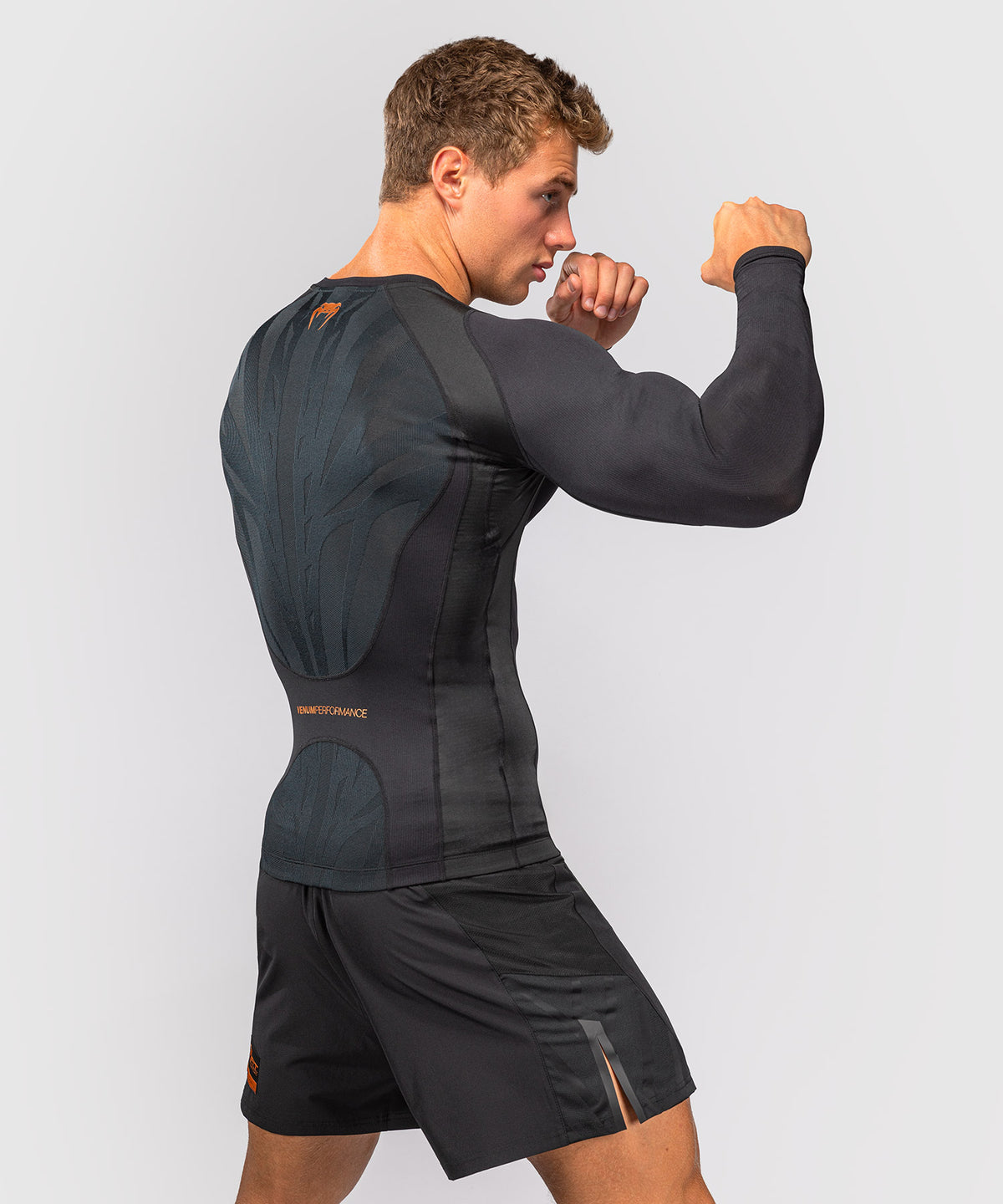 Venum G-Fit Revolution Rashguard de manga larga - Negro/Cobre