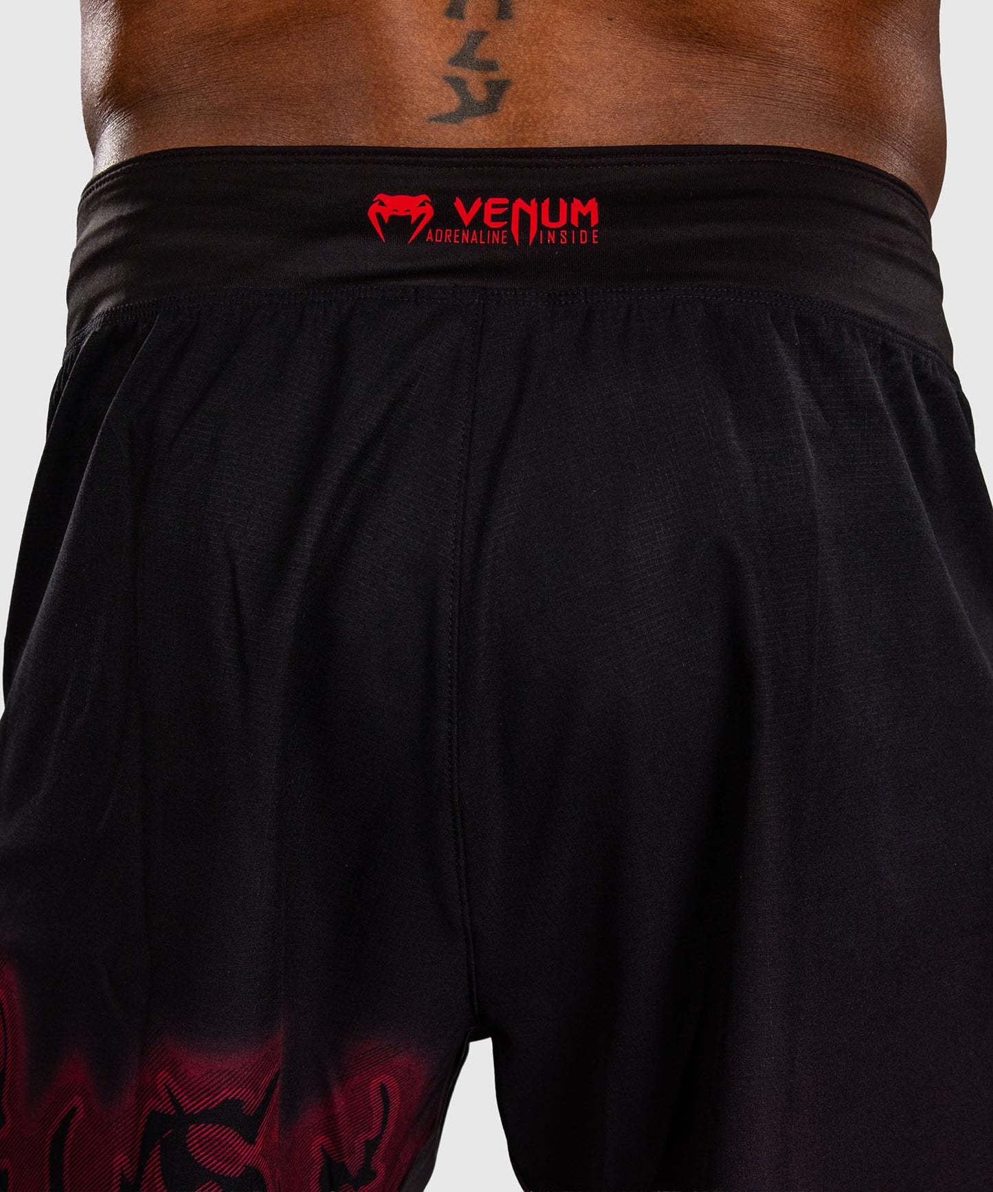 Venum Spectre Fightshorts – Schwarz/Rot