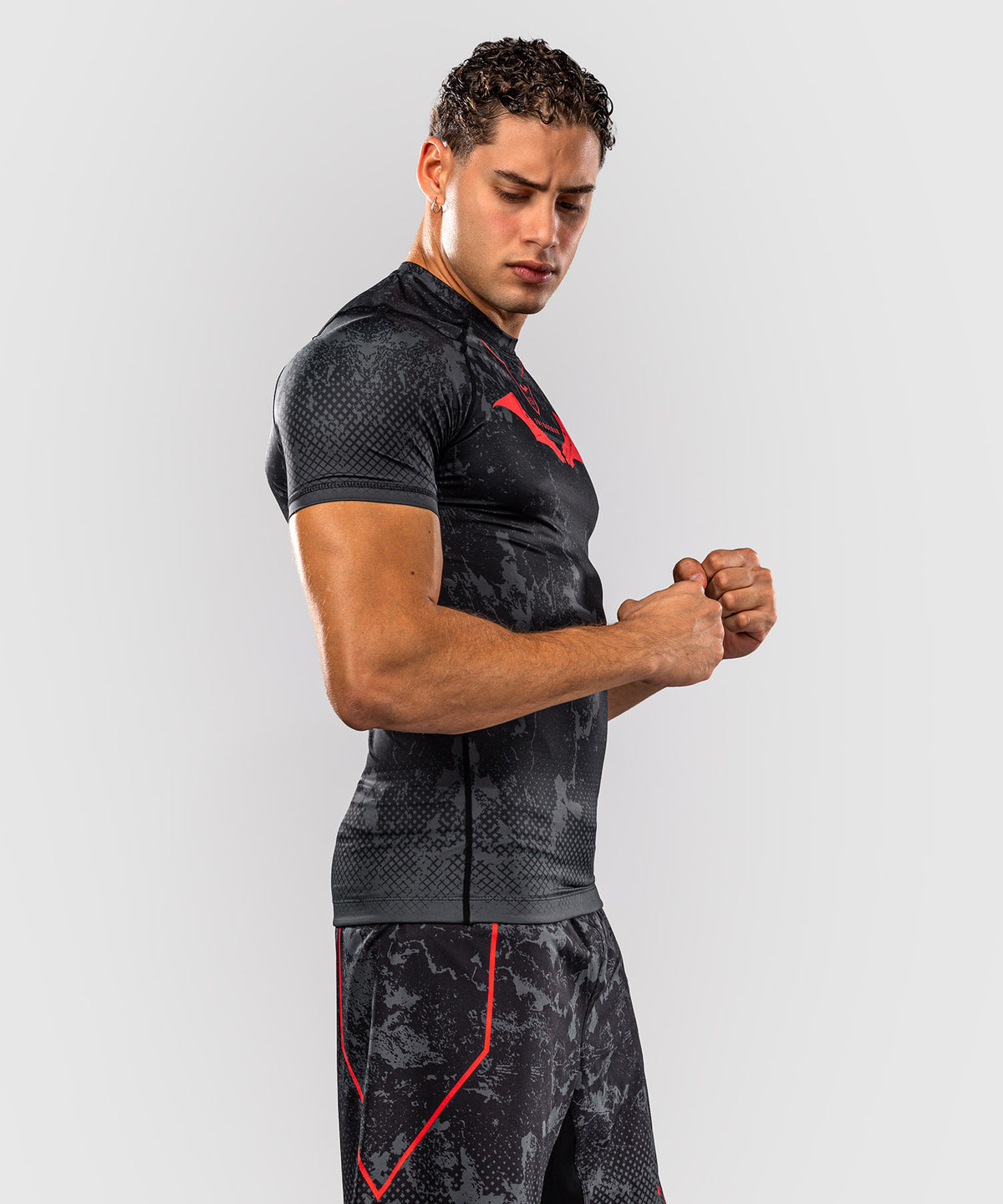Rashguard à manches courtes Venum x Batman - Noir/Gris/Rouge