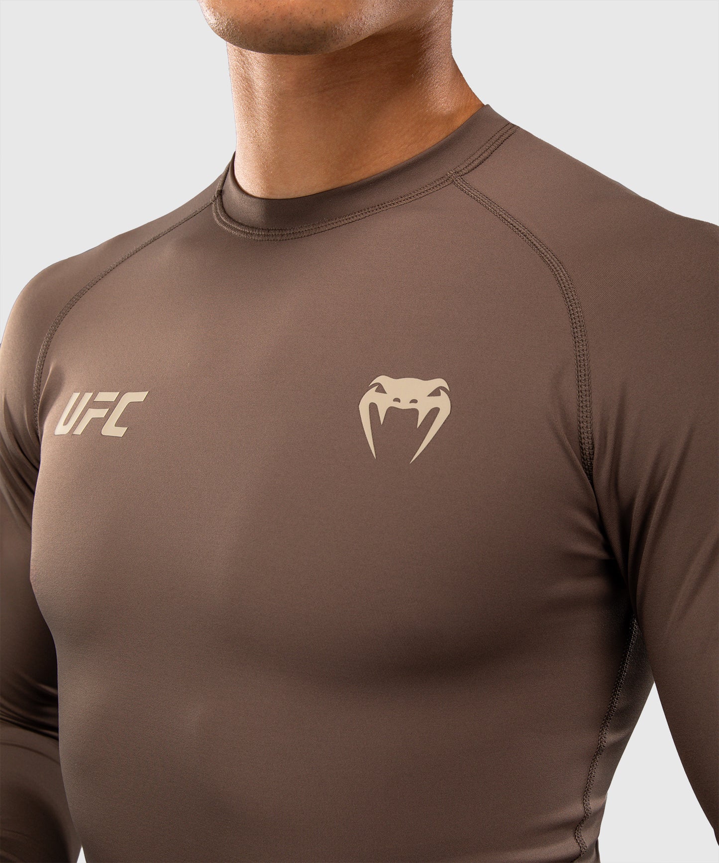 Venum UFC Unity by Venum Authentic Fight Week Rashguard Técnico de Manga Larga para Hombre - Marrón
