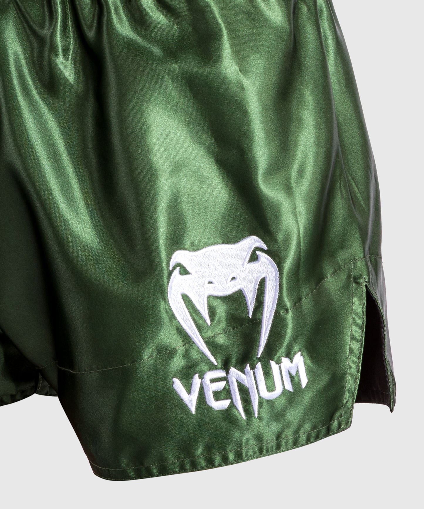 Venum Classic Muay Thai Shorts Khaki/Weiß