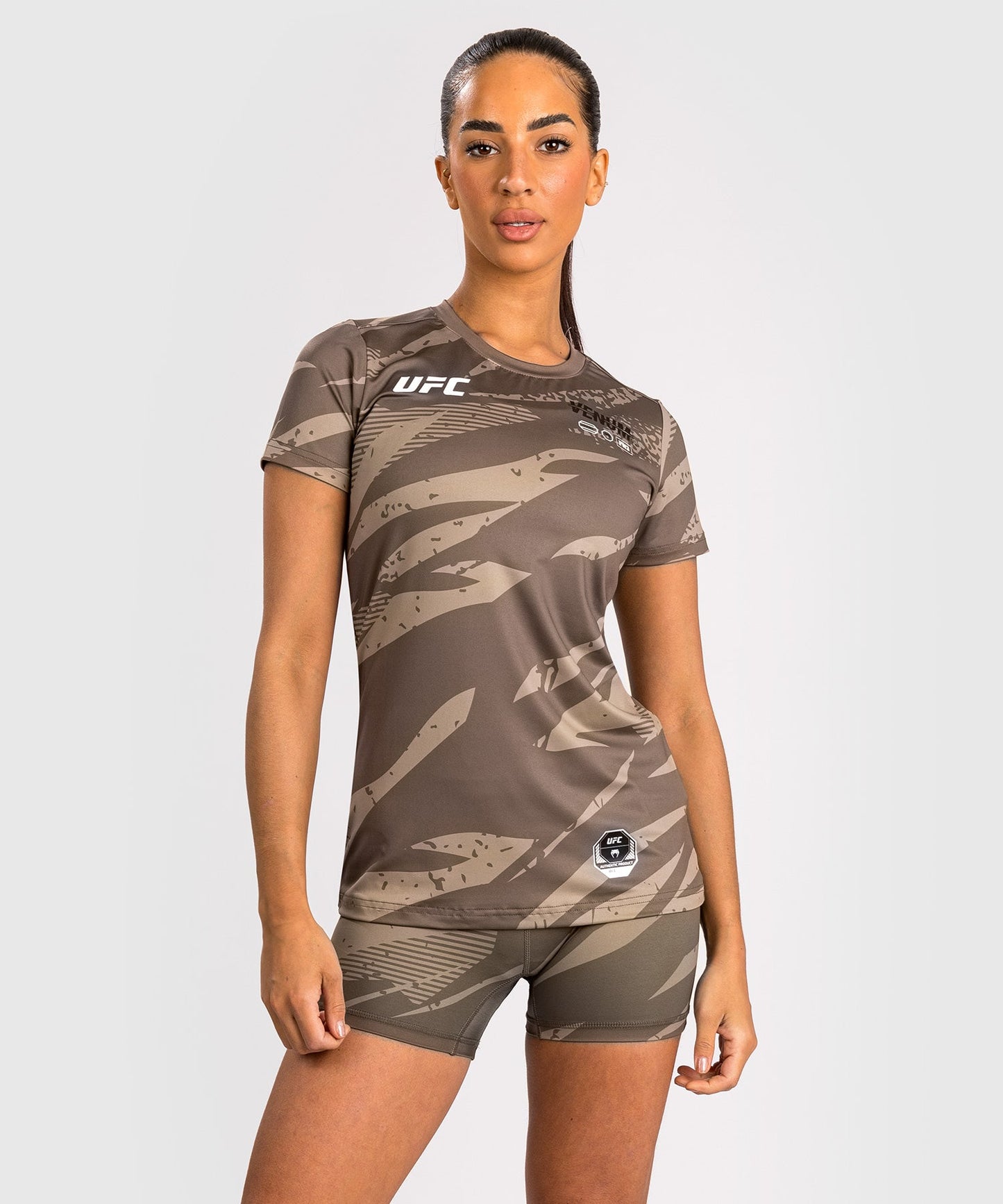 T-Shirt Dry-Tech pour Femmes UFC Adrenaline by Venum Fight Week - Desert Camo