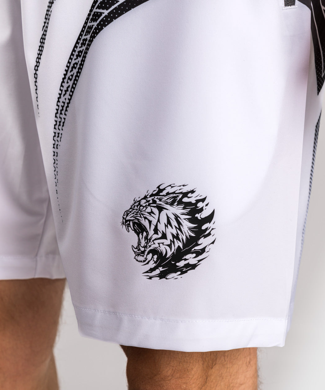 Venum x Mike Tyson Tiger Training Pantalones Cortos - Blanco Óptico/Negro Profundo
