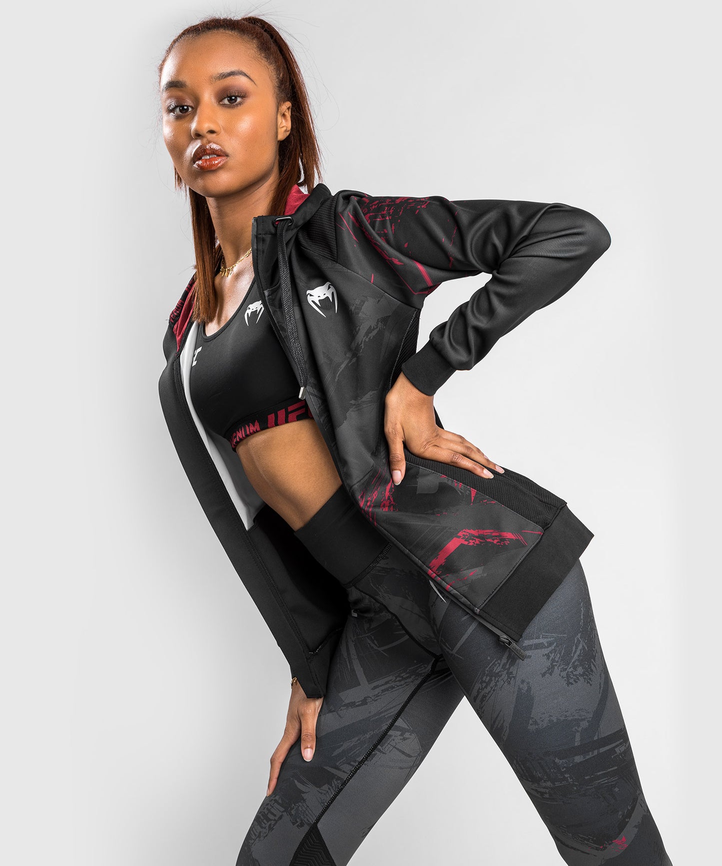 Sweatshirt Zippé UFC Venum Authentic Fight Week 2.0 - Pour Femmes - Noir/Rouge
