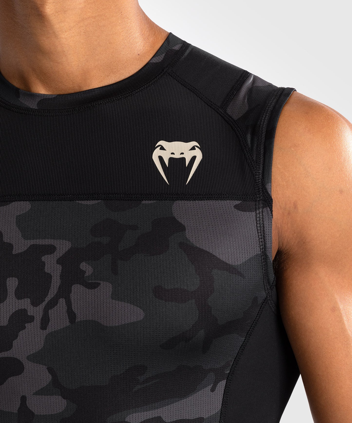 Venum G-Fit Air Herren Ärmellose Rashguard - Urban Camo