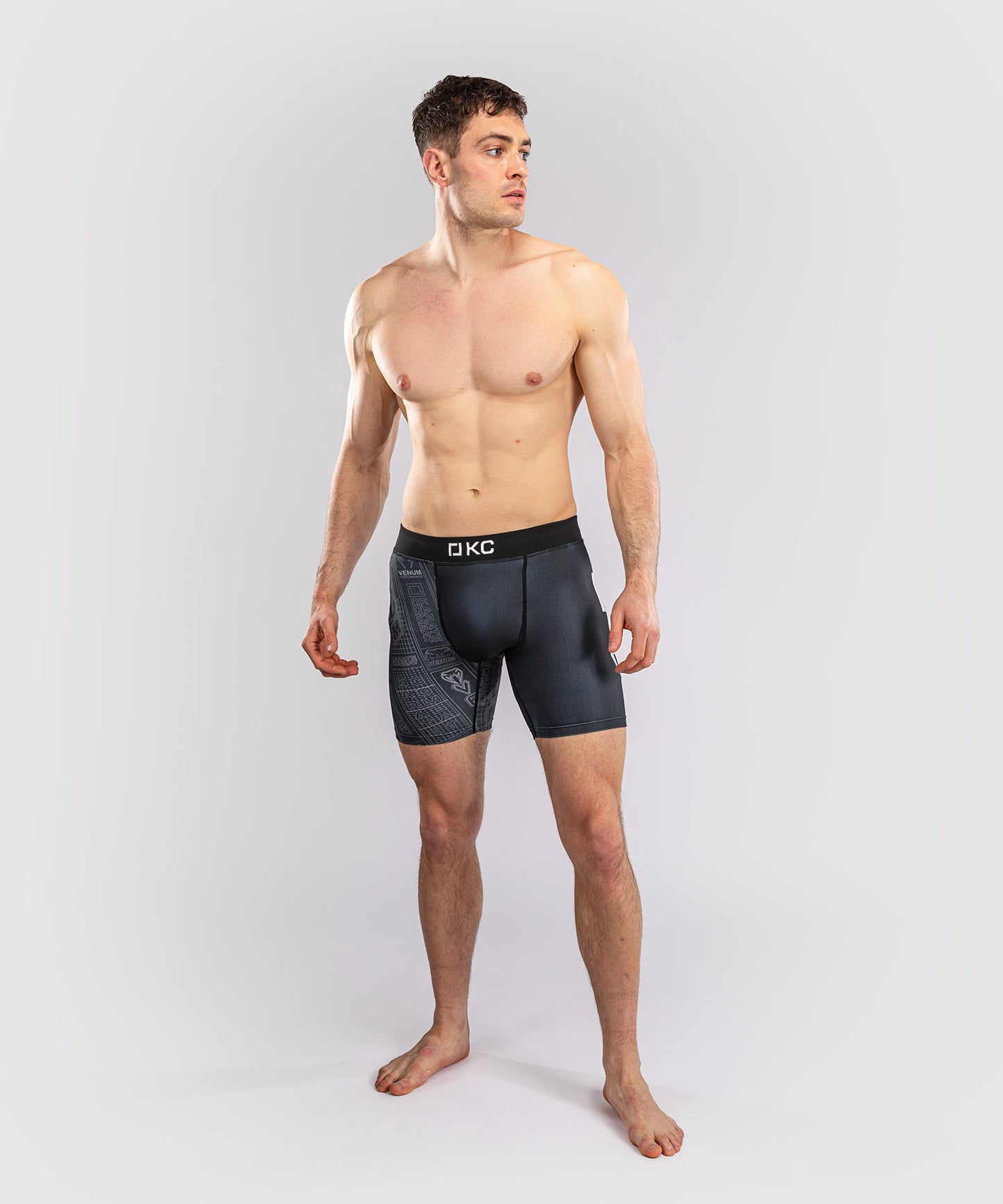 Karate Combat by Venum Pantaloncini a Compressione – Nero/Grigio