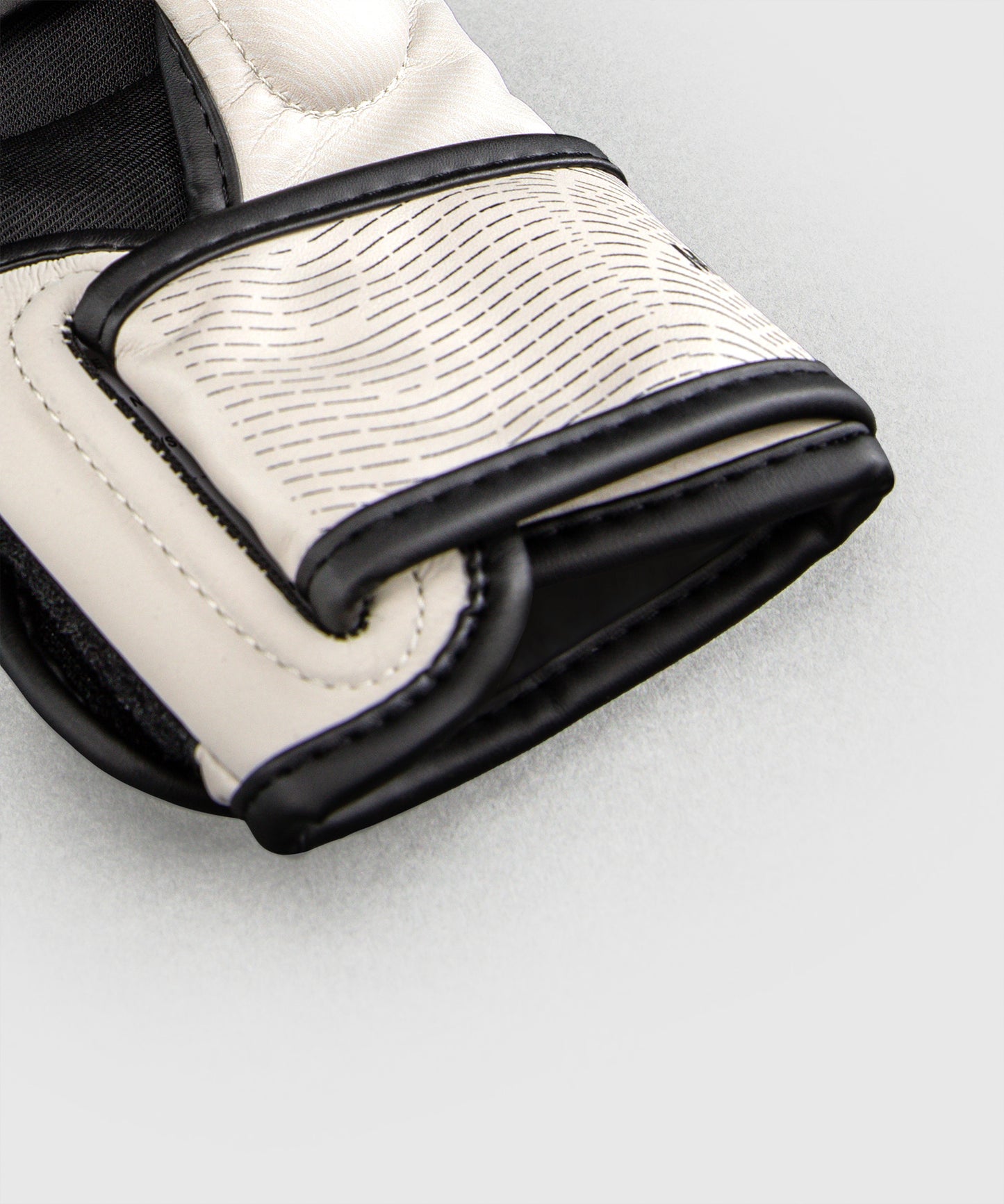 Venum Galactic 3.0 Guantes de sparring - Blanco roto/Negro