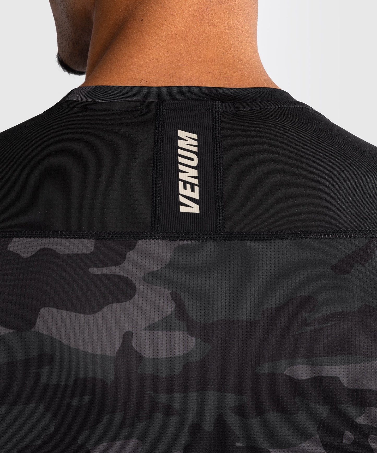 Rashguard à Manches Longues Venum G-Fit Air pour Hommes - Camo Urban