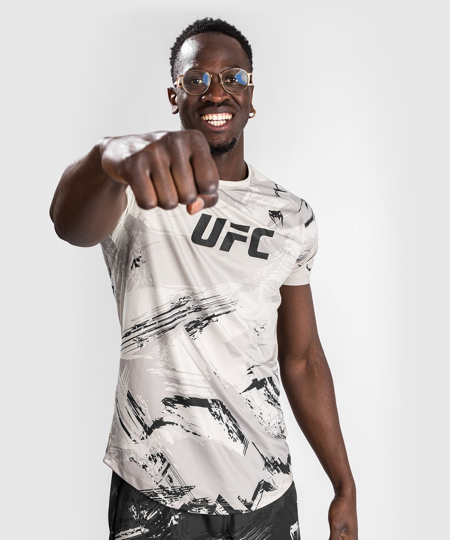 T-shirt Dry Tech-  Manches Courtes Homme UFC Venum Authentic Fight Week 2.0 - Sable