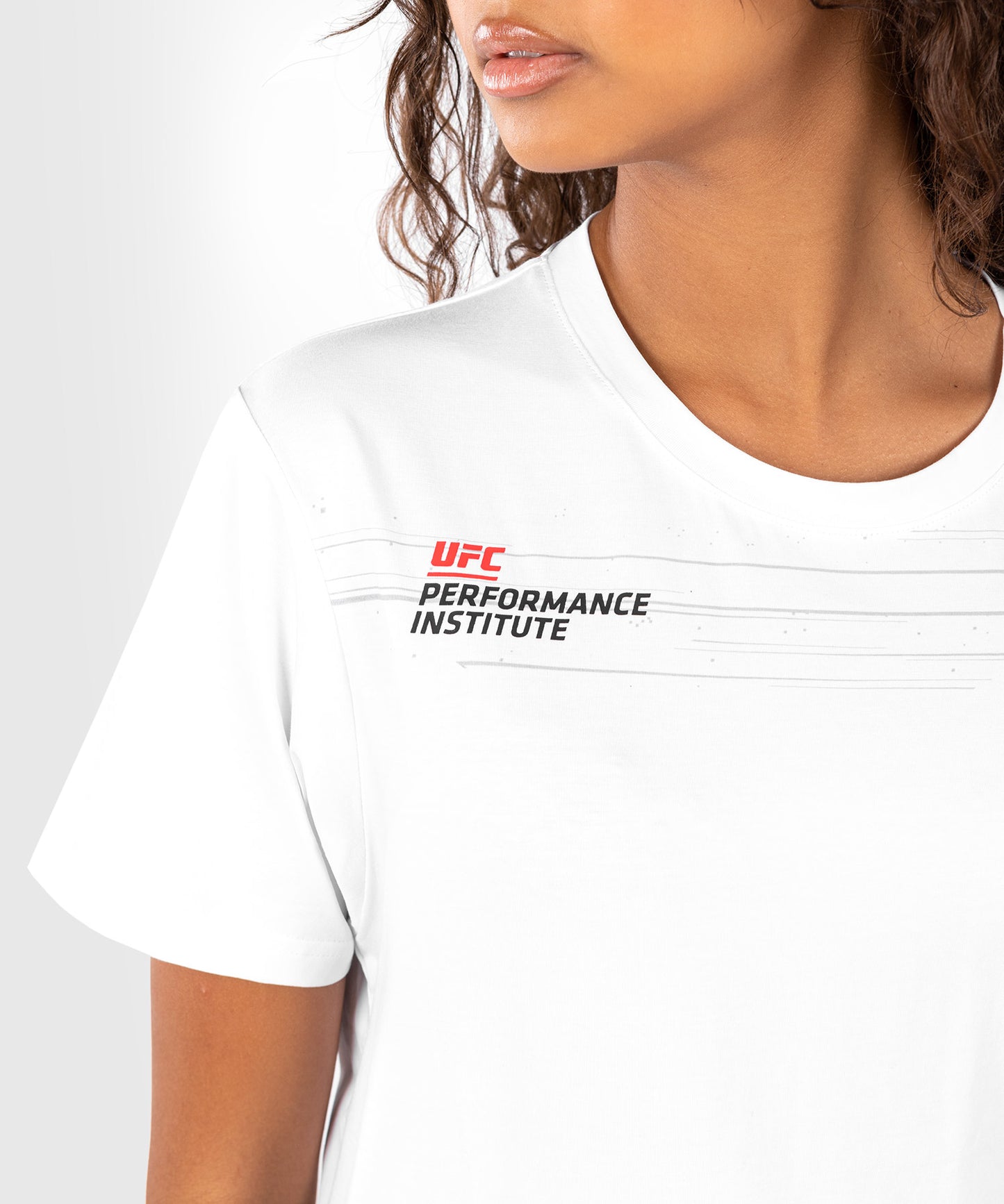 T-Shirt Femme UFC Performance Institute 2.0 - Blanc