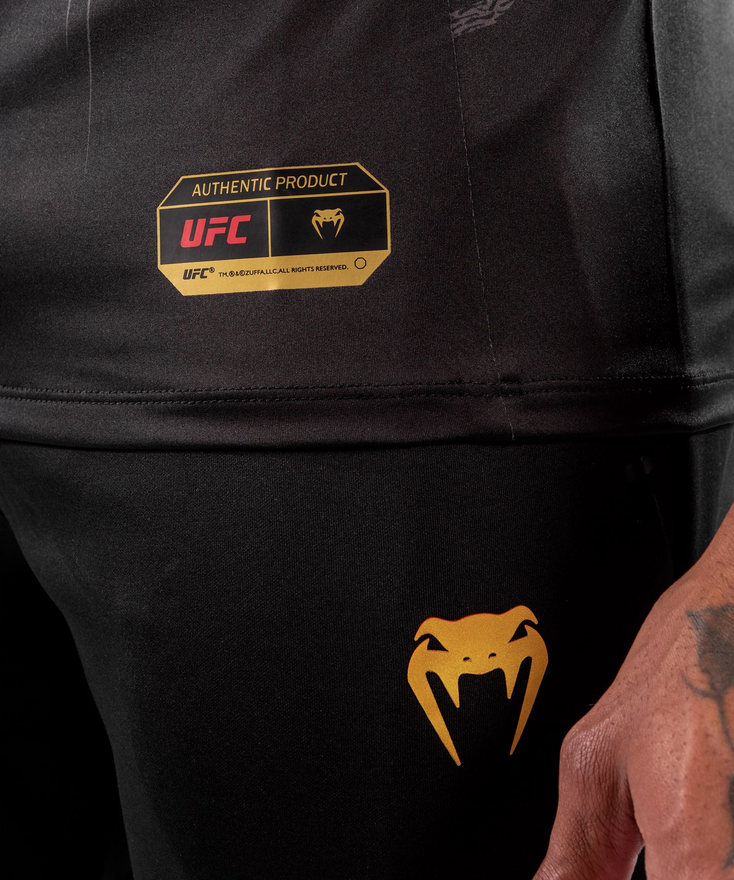 Venum Authentic Fight Night Technisches T-Shirt für Männer UFC - - Champion