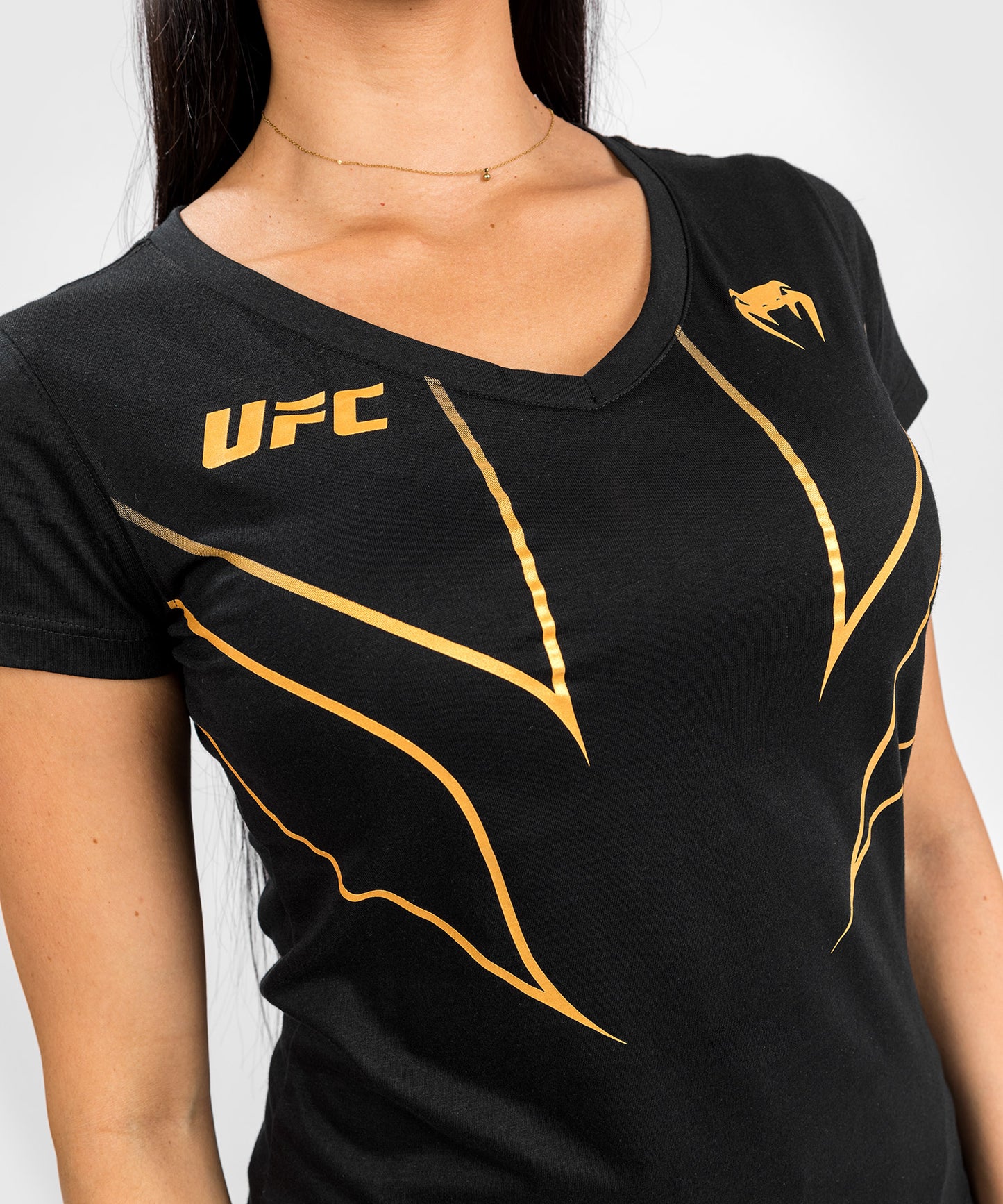 Venum Fight Night 2.0 Replica UFC Frauen T-Shirt - - Champion