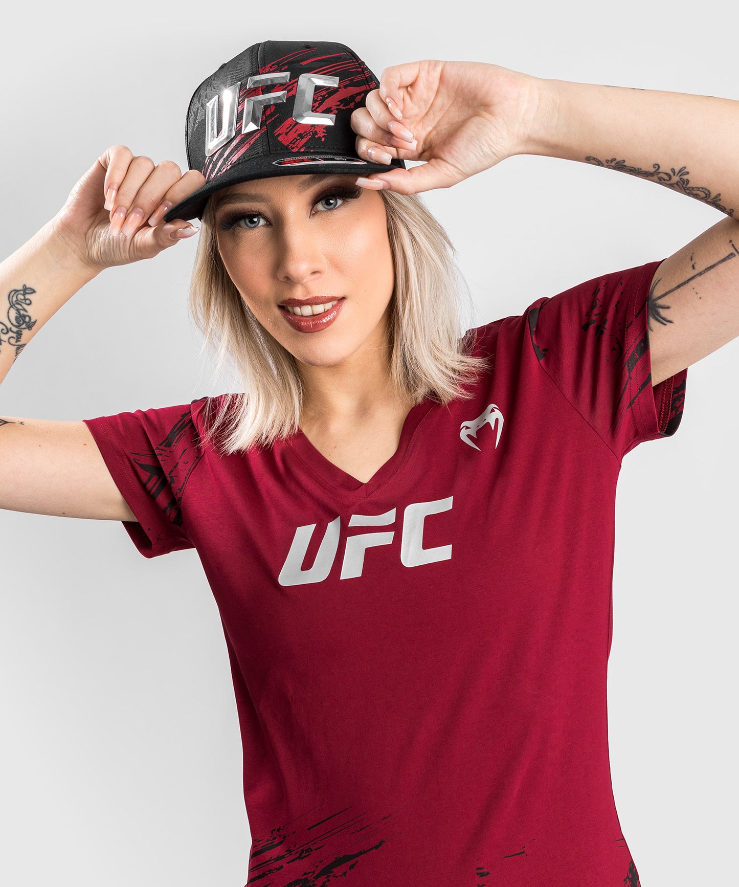 T-Shirt UFC Venum Authentic Fight Week 2.0 - Pour Femmes - Rouge