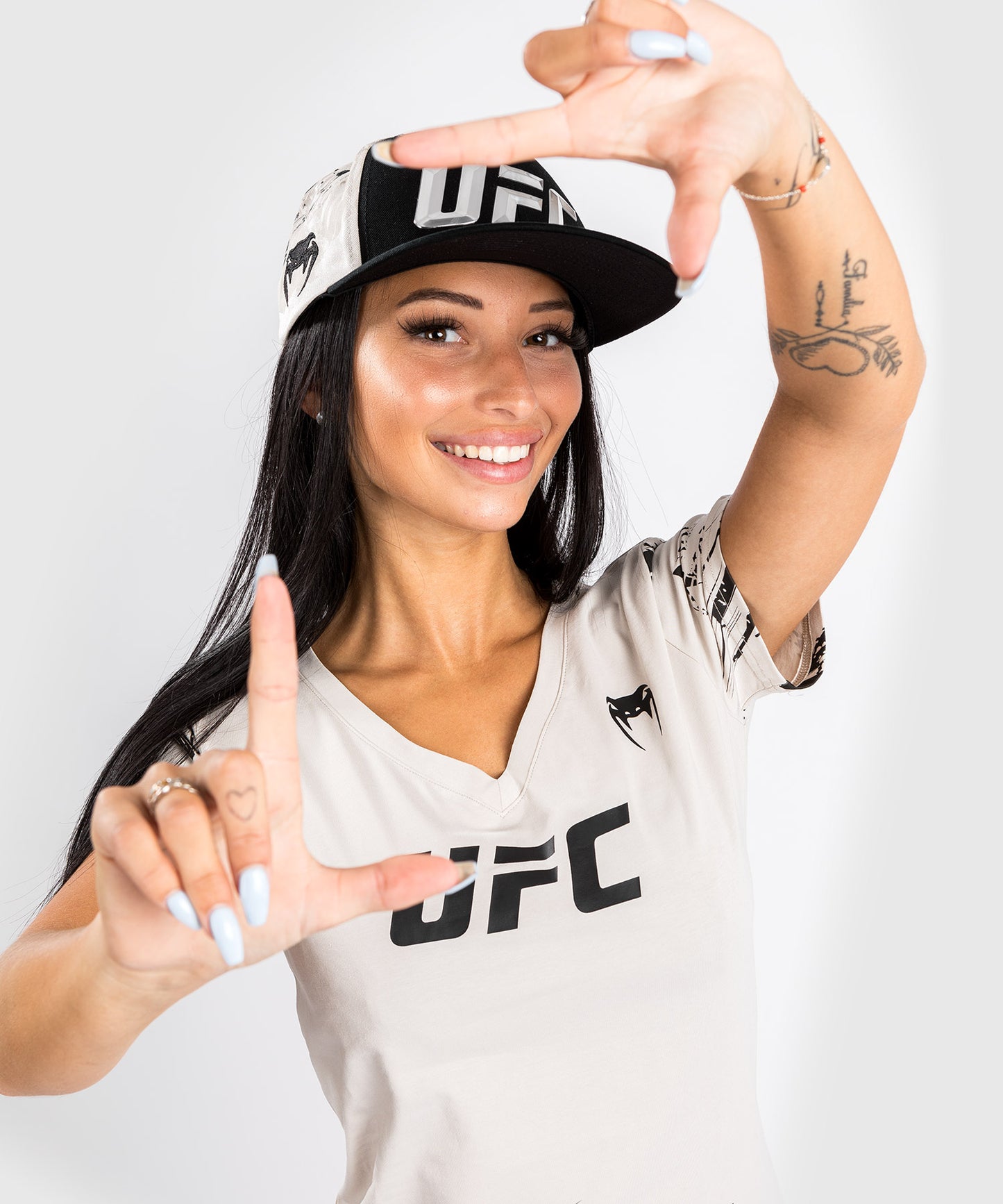 T-Shirt UFC Venum Authentic Fight Week 2.0 - Pour Femmes - Sable