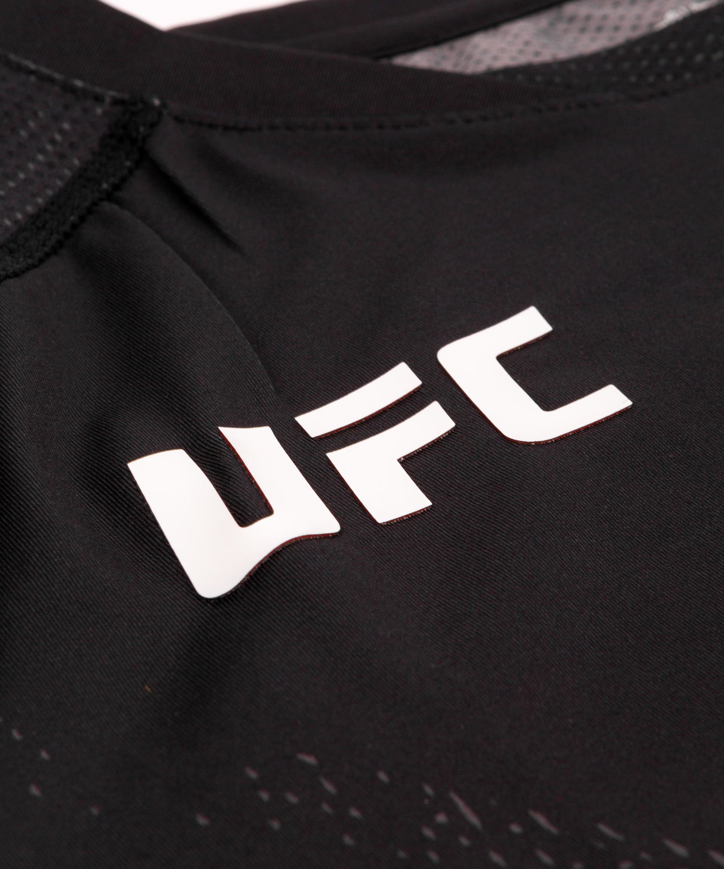 Venum Authentic Fight Night Männer UFC Technisches T-Shirt - Schwarz