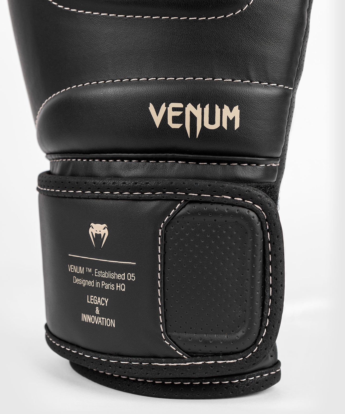 Gants de boxe Venum Impact Evo - Noir avec doublure anti-transpiration