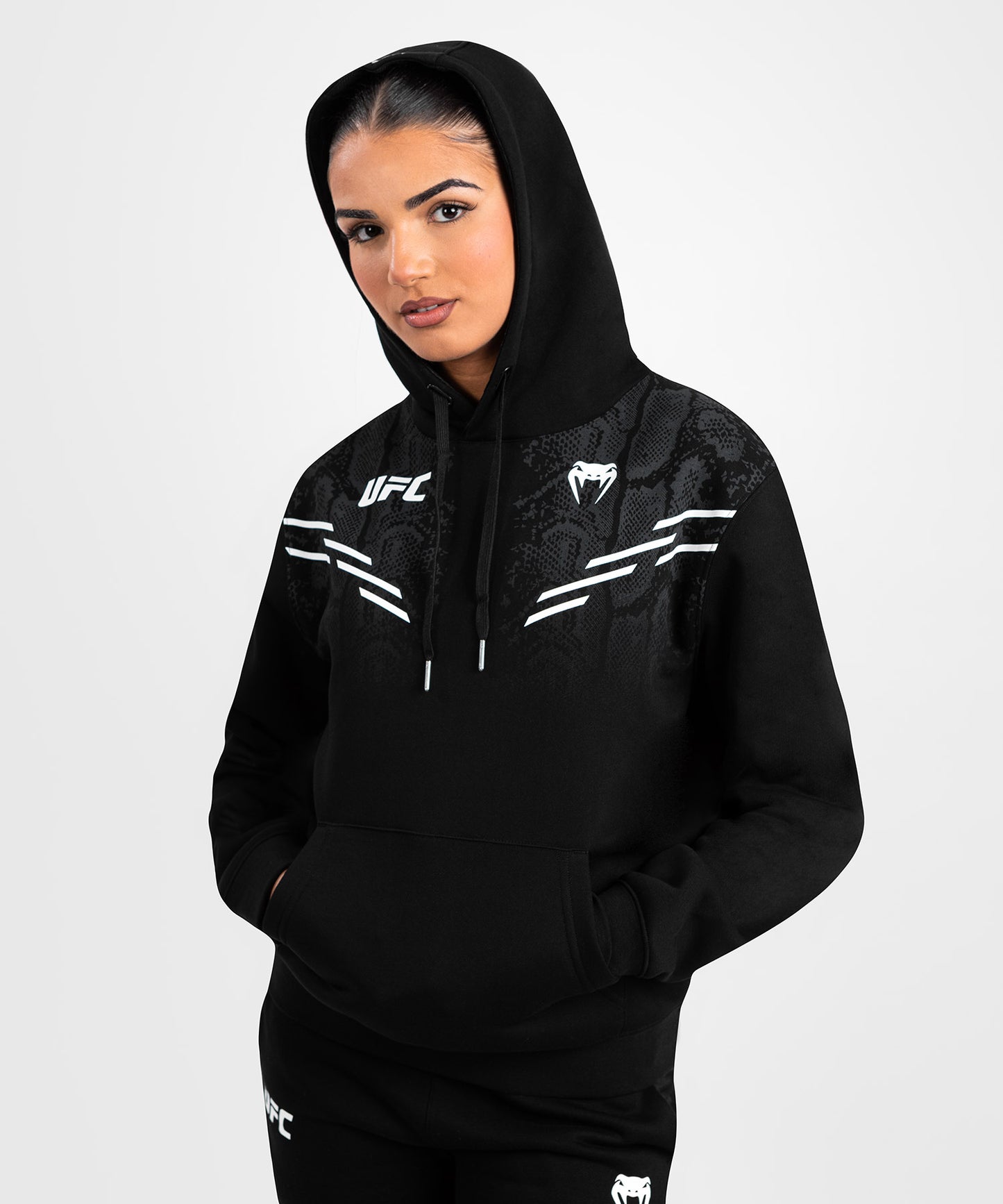 Sweatshirt à Capuche pour Femmes UFC Adrenaline by Venum Replica - Noir