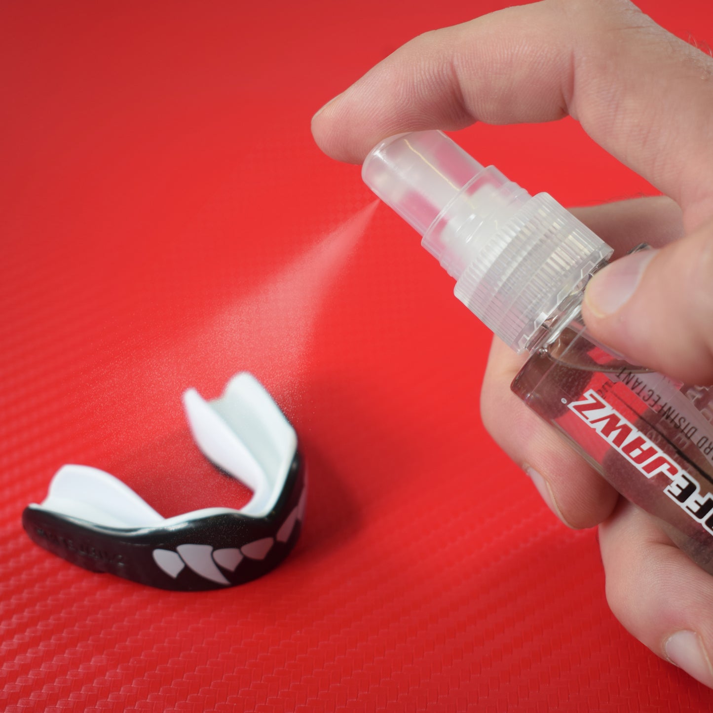 Desinfektionsspray für Zahnschutz Safe Jawz