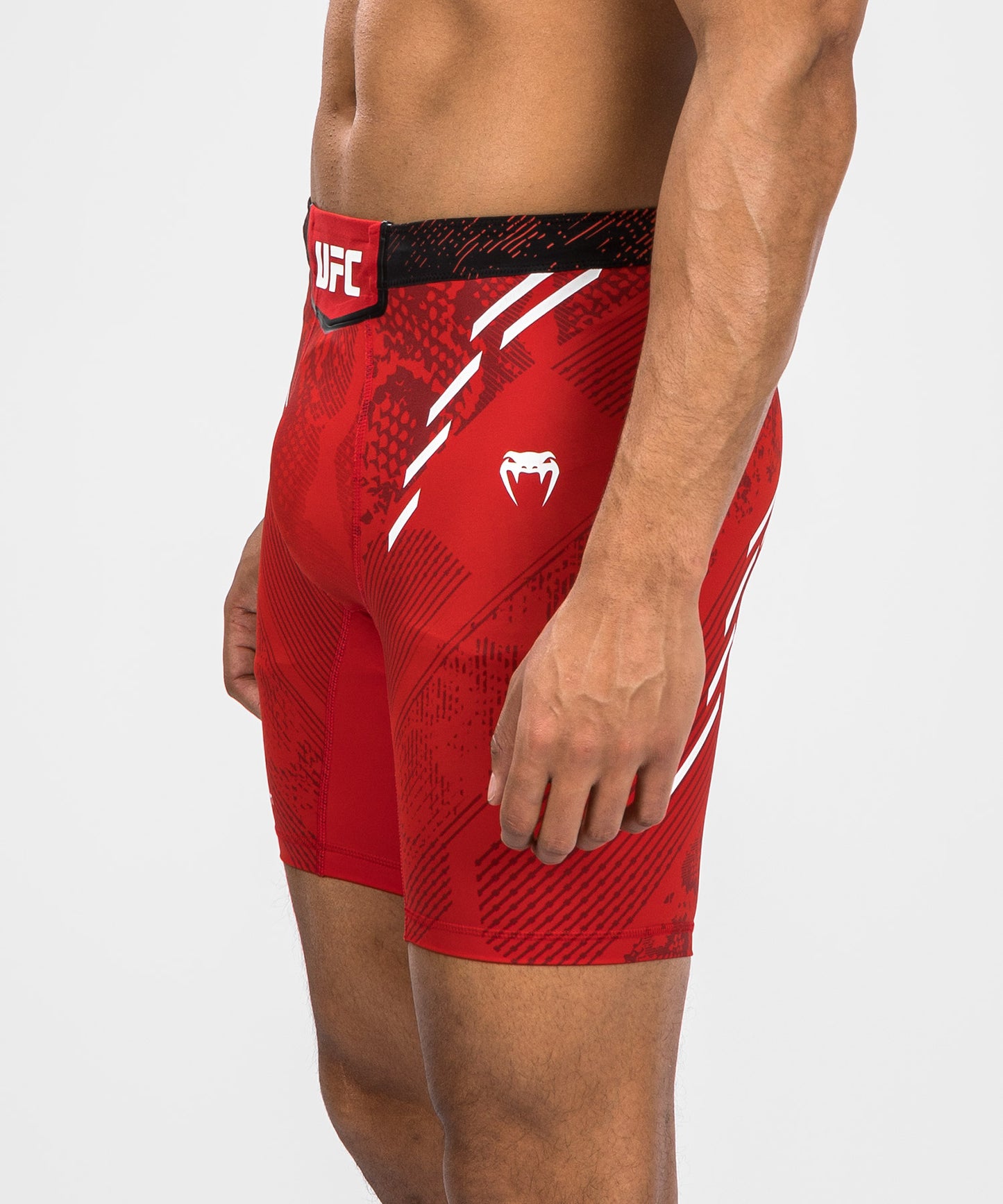 Short Vale Tudo pour Hommes UFC Adrenaline by Venum Authentic Fight Night - Rouge